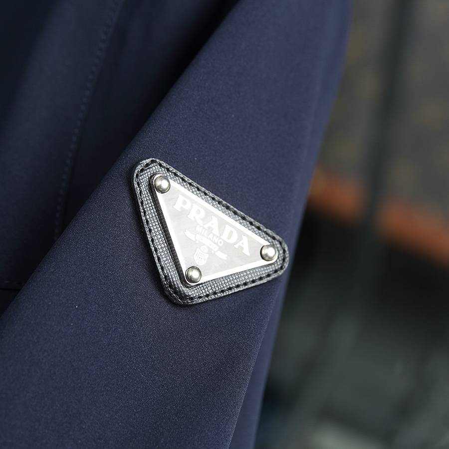 PRADA プラダ メンズ ジャケット マウンテンパーカー ナイロン ロゴワッペン ダブルジップ 秋冬 ブラック - 画像 6