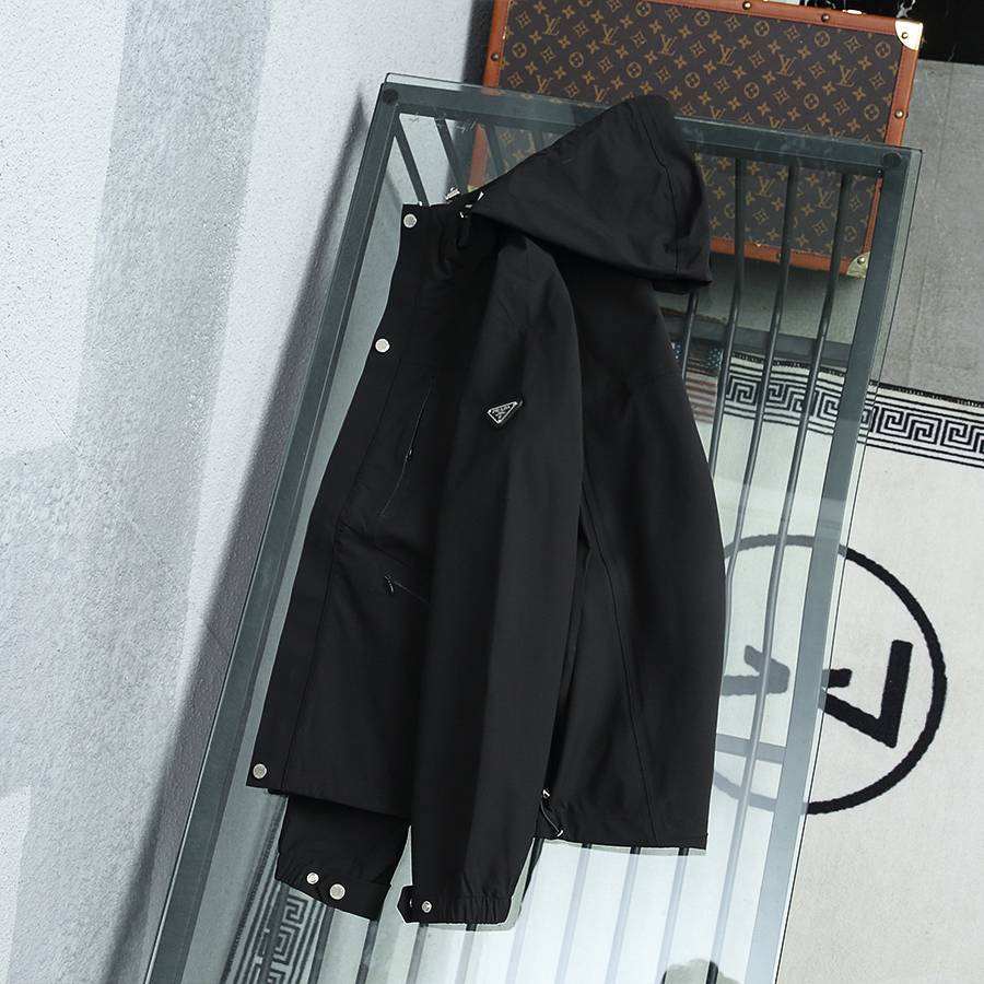 PRADA プラダ メンズ ブルゾン フーデッドジャケット ナイロン ロゴワッペン マウンテンパーカー ブラック M 3XLB2 3210 - 画像 9