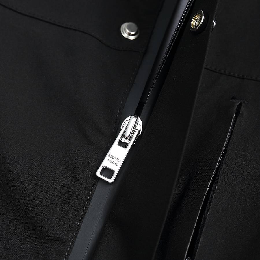 PRADA プラダ メンズ ブルゾン フーデッドジャケット ナイロン ロゴワッペン マウンテンパーカー ブラック M 3XLB2 3210 - 画像 14