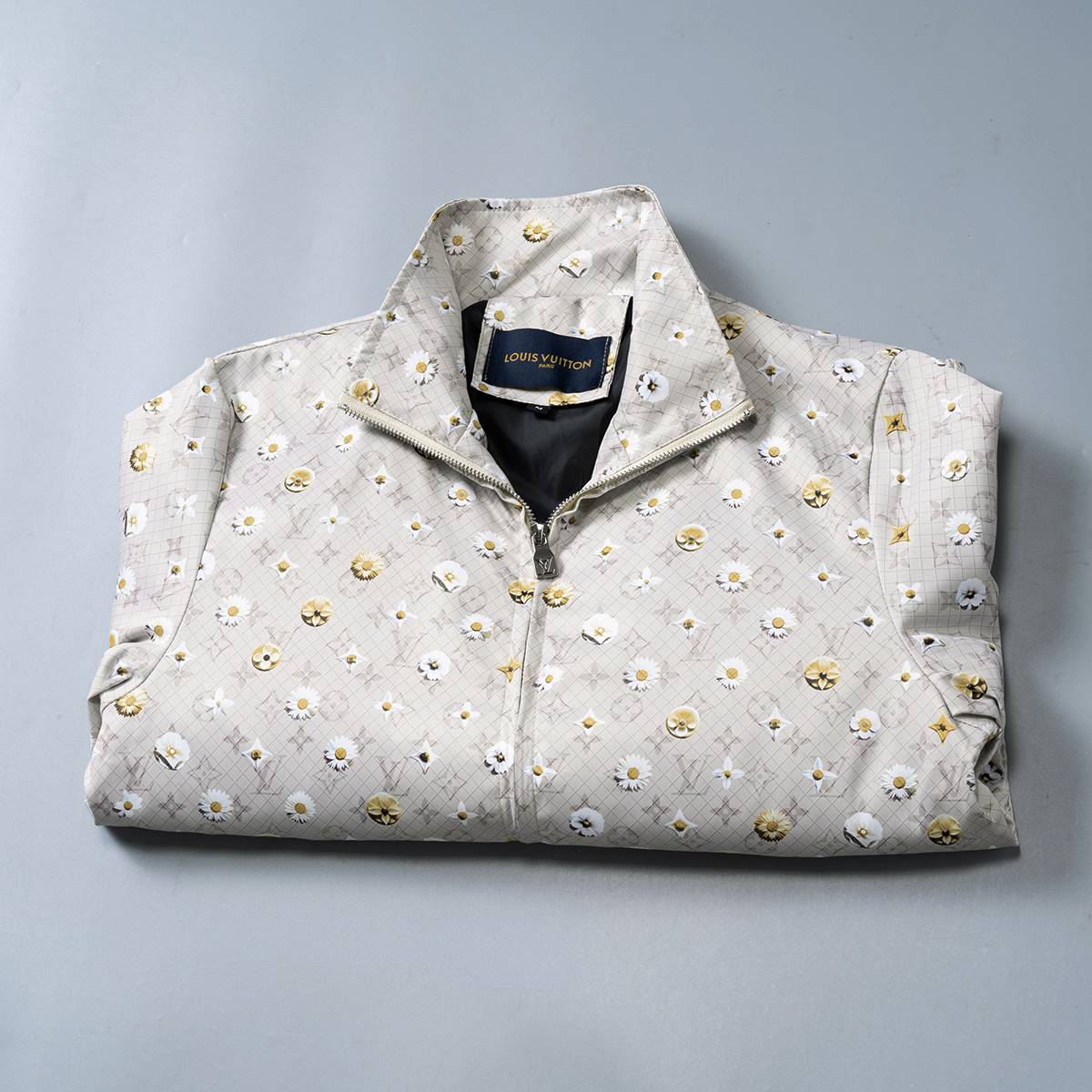 LOUIS VUITTON メンズ ジャケット ブルゾン ナイロン ロゴプリント フーデッドジャケット 秋冬 ブラック - 画像 15