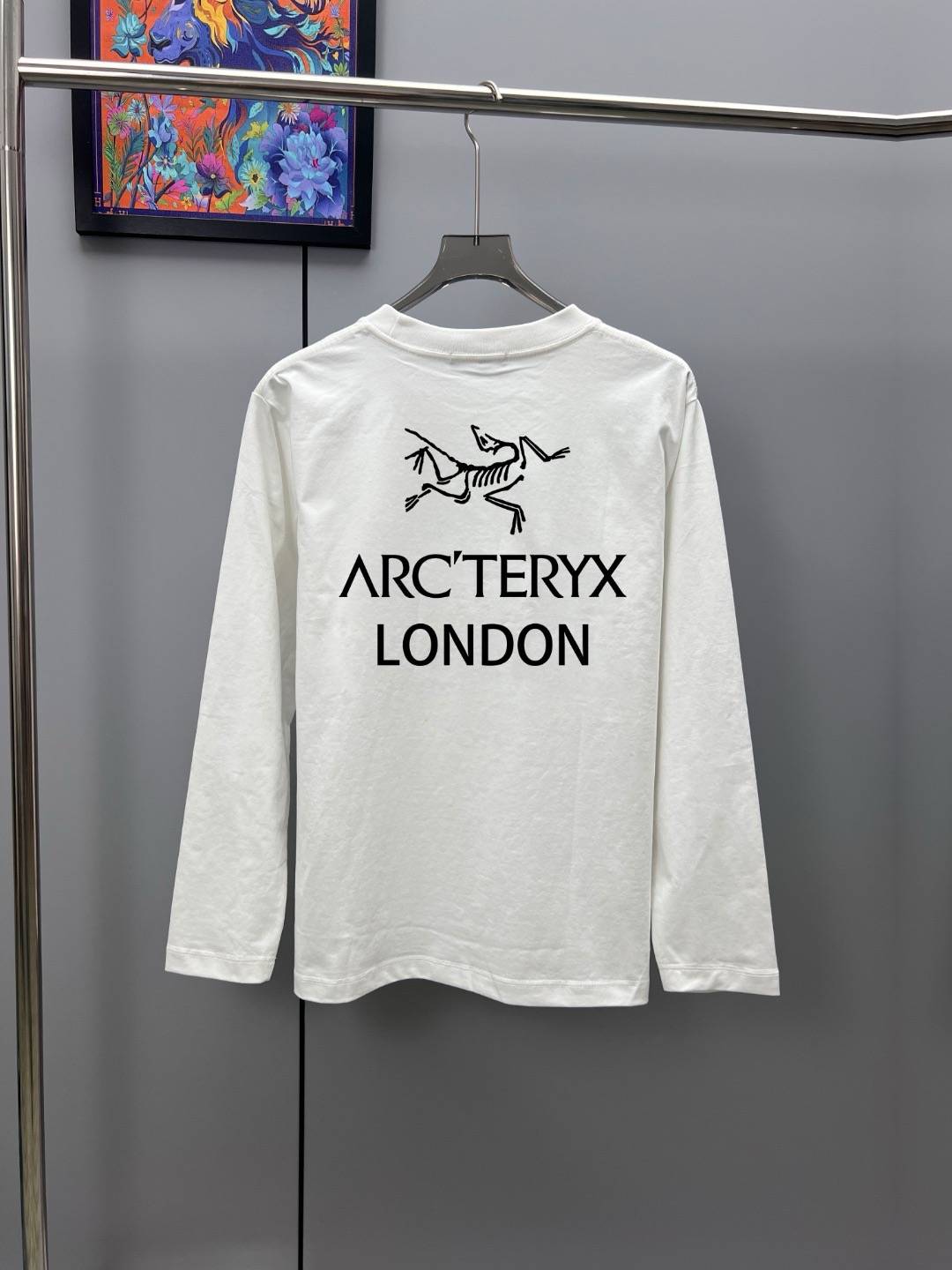 ARCTERYX アークテリクス メンズ スウェット トレーナー クルーネックスウェット ロゴプリント フロントロゴ リブ仕様 ホワイト ブラック