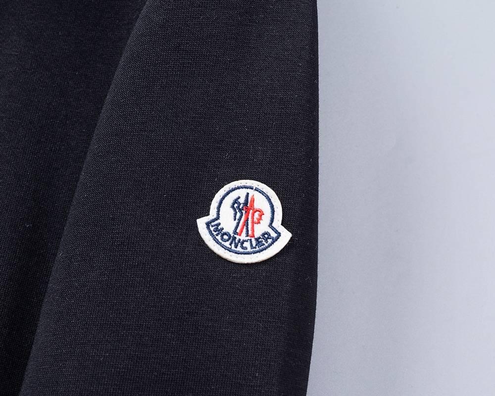 MONCLER モンクレール メンズ スウェット トレーナー ロゴプリント フロントロゴ オーバーサイズ ブラック ホワイト - 画像 8