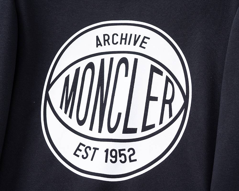 MONCLER モンクレール メンズ スウェット トレーナー ロゴプリント フロントロゴ オーバーサイズ ブラック ホワイト - 画像 9