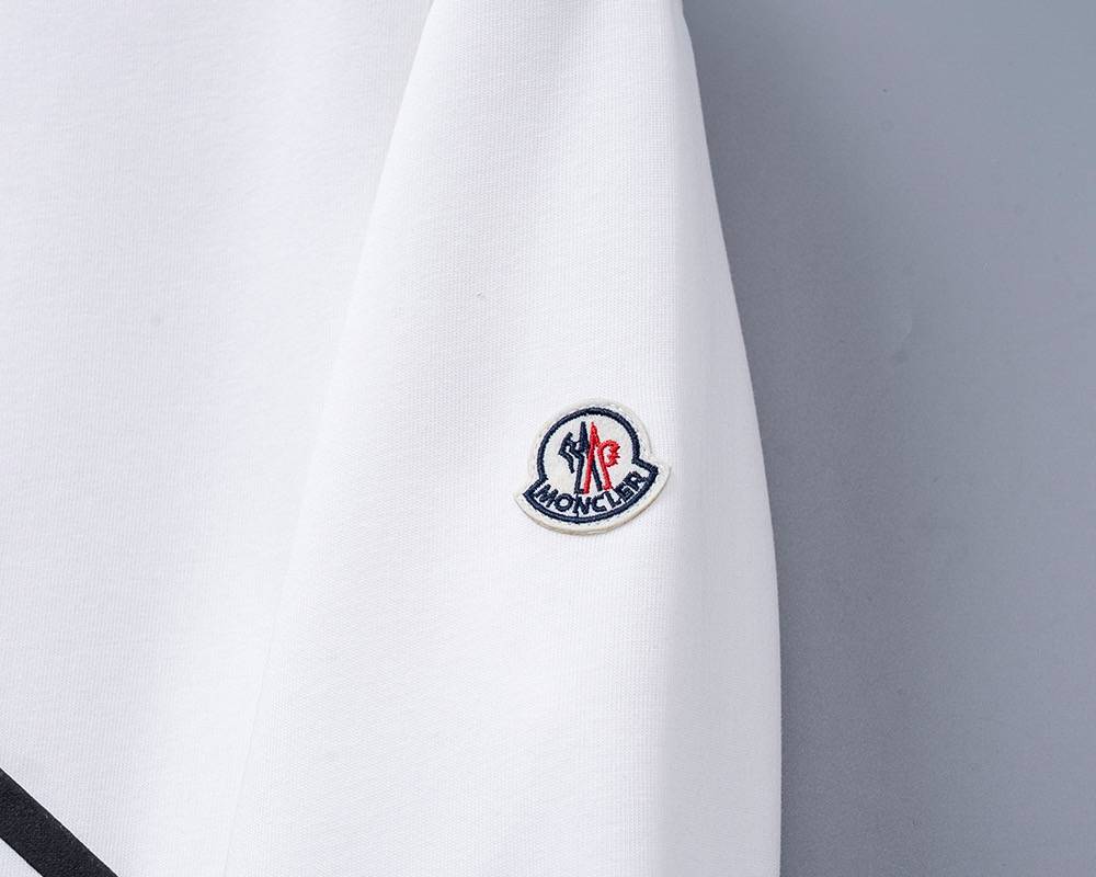 MONCLER モンクレール メンズ スウェット トレーナー ロゴプリント フロントロゴ オーバーサイズ ブラック ホワイト - 画像 9