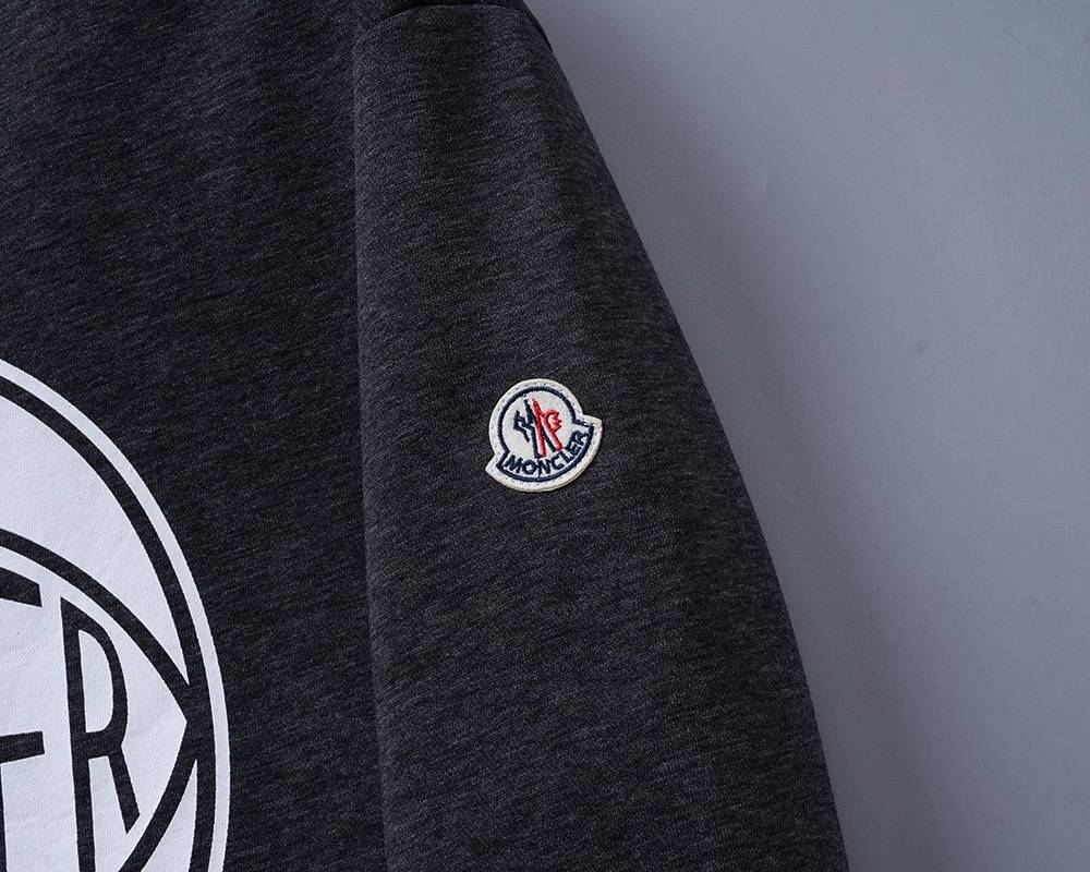 MONCLER モンクレール メンズ スウェット トレーナー ロゴプリント オーバーサイズ ブラック パープル - 画像 8
