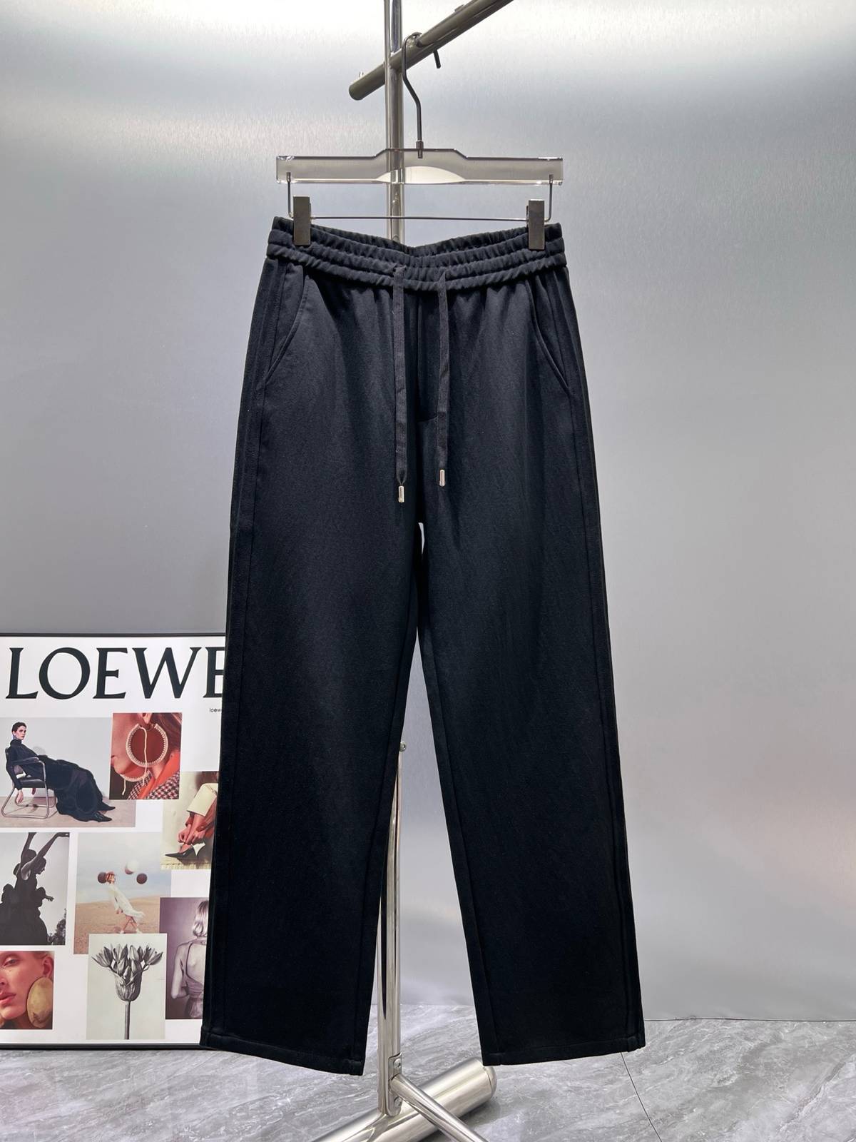 LOEWE ロエベ メンズ パンツ ワイドパンツ ウエストゴム ロゴ刺繍 メタルパーツ ブラック