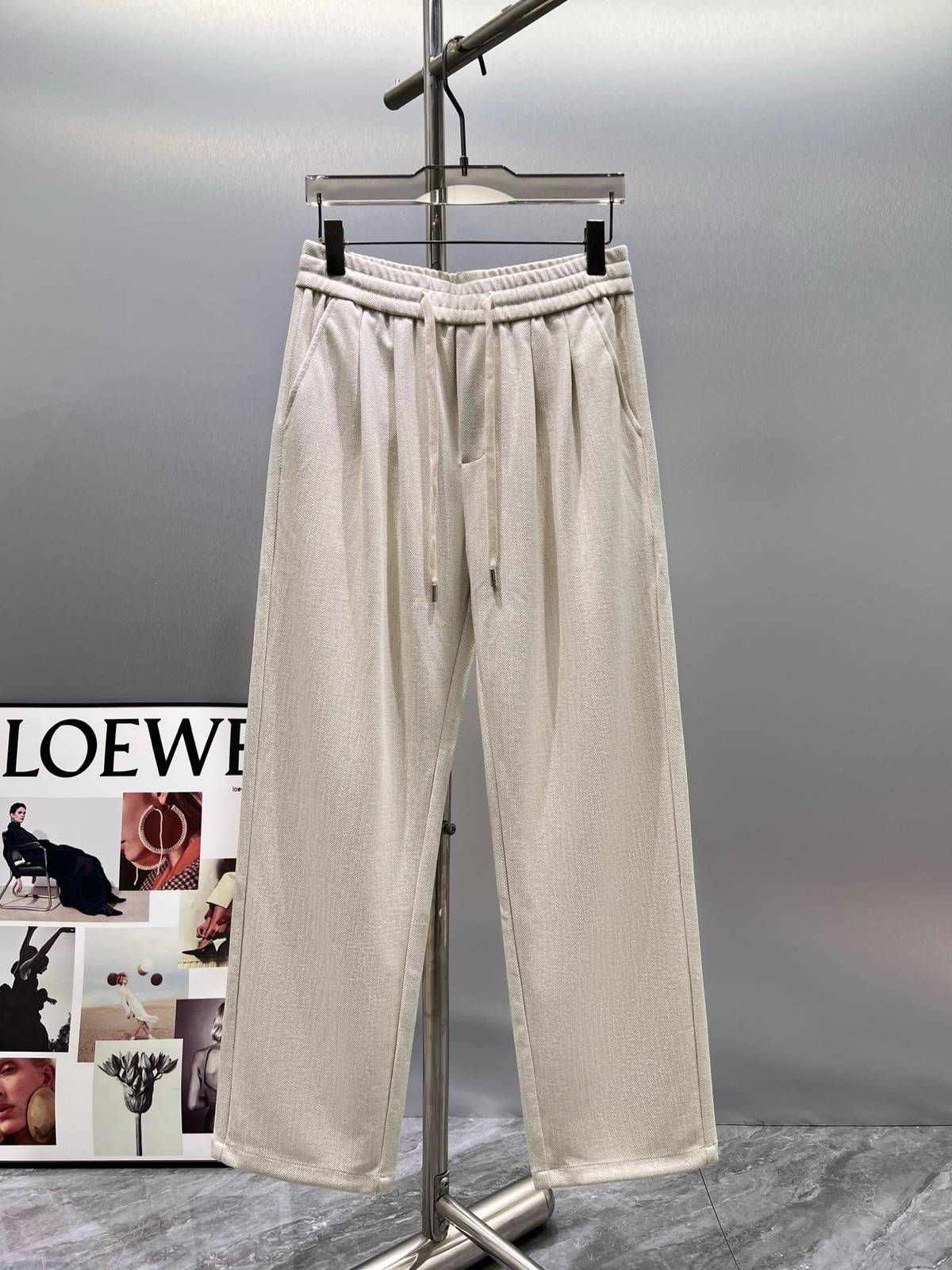 LOEWE ロエベ メンズ ボトムス ワイドパンツ ウエストゴム ロゴ刺繍 サイドライン ミリタリーファブリック ブラック
