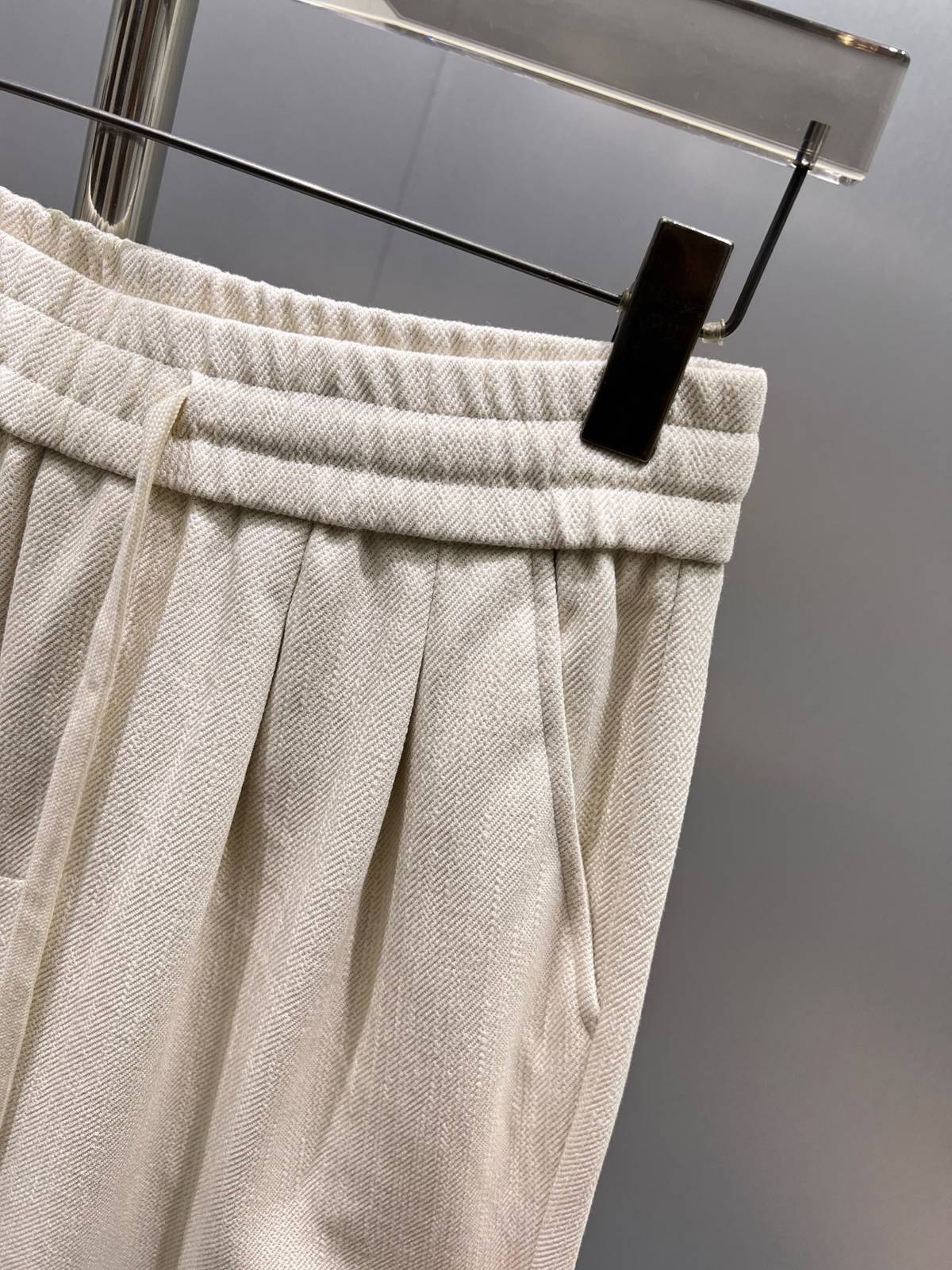 LOEWE ロエベ メンズ ボトムス ワイドパンツ ウエストゴム ロゴ刺繍 サイドライン ミリタリーファブリック ブラック - 画像 6