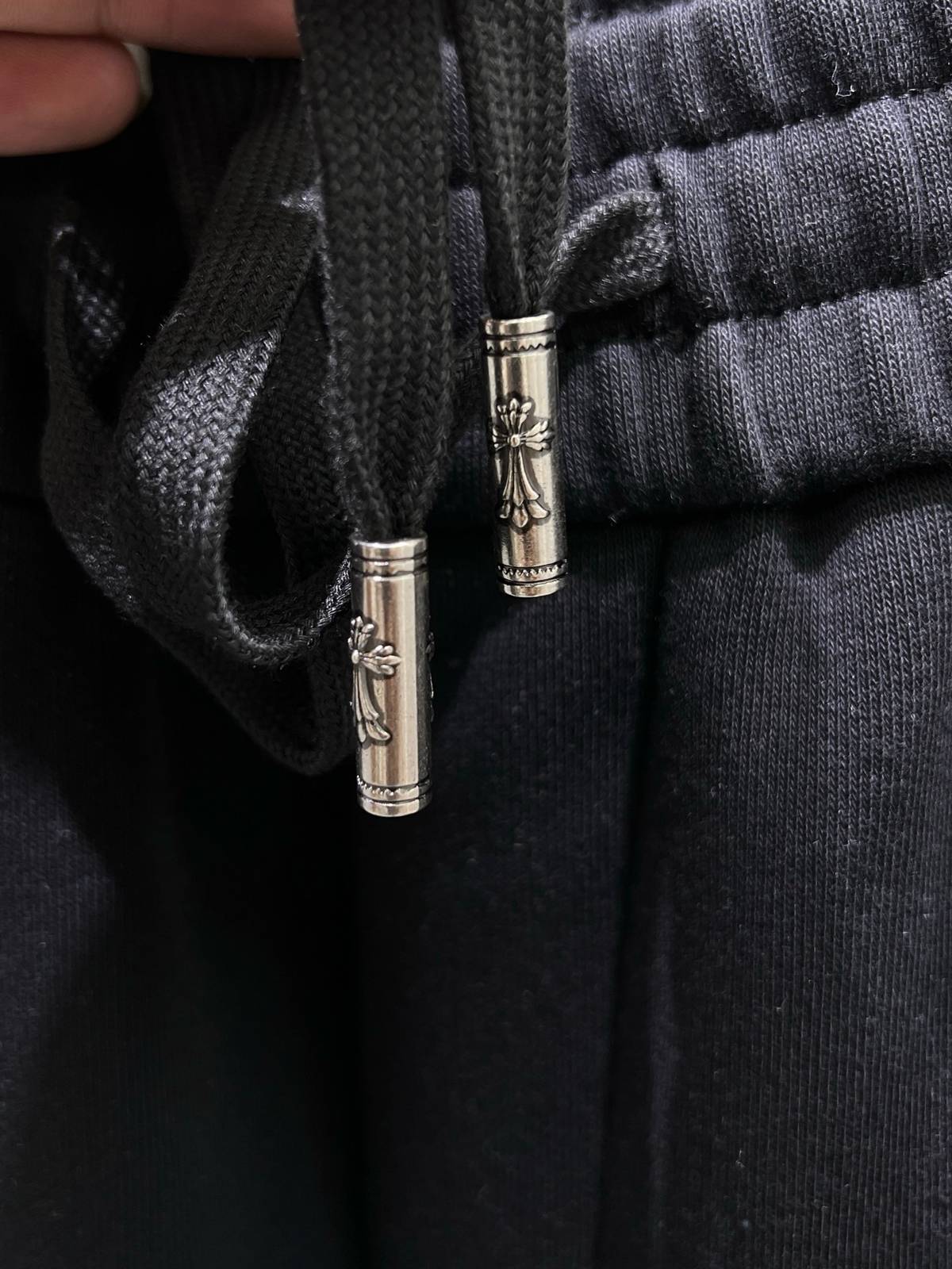 CHROME HEARTS クロムハーツ メンズ イージーパンツ ワイドパンツ サイドライン ロゴ刺繍 メタルパーツ ブラック - 画像 5
