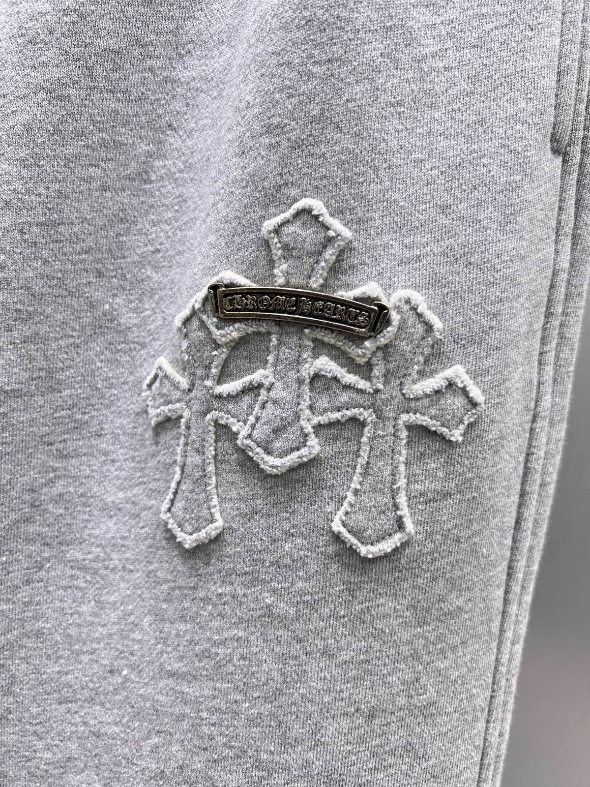 CHROME HEARTS クロムハーツ メンズ ジョガーパンツ イージーパンツ サイドライン ロゴ刺繍 メタルパーツ グレー - 画像 6