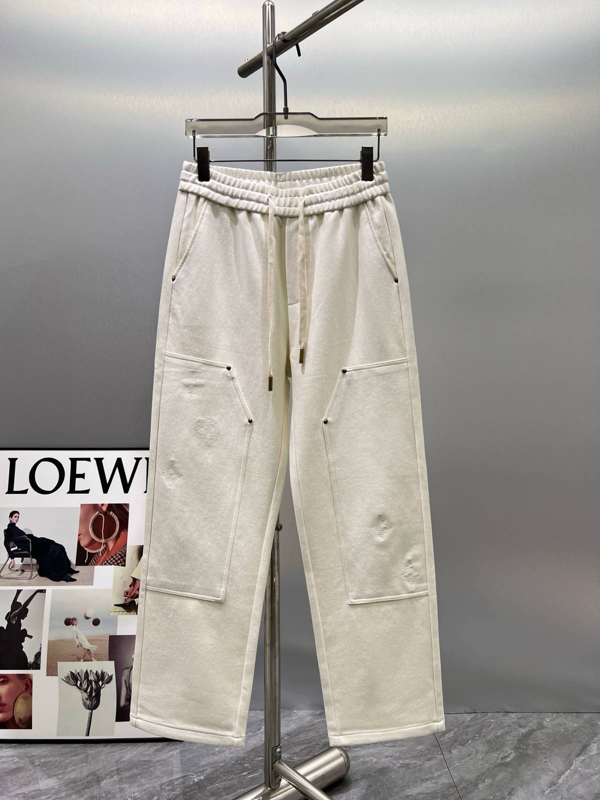 LOEWE ロエベ メンズ パンツ イージーパンツ カーゴパンツ サイドライン ロゴ刺繍 ロングコード ブラック