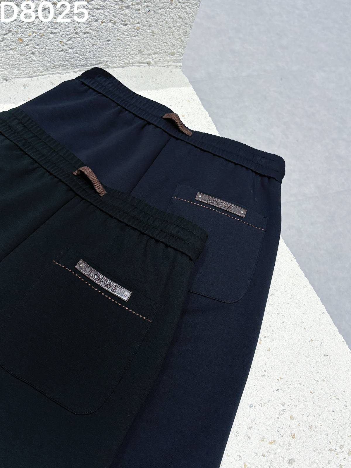 BALENCIAGA バレンシアガ メンズ ボトムス ジョガーパンツ ウエストゴム ロゴ刺繍 サイドライン メタルパーツ ブラック - 画像 2