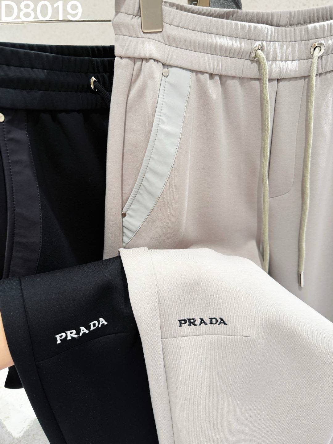 PRADA メンズ パンツ イージーパンツ 2WAYデザイン ロゴ刺繍 サイドライン メタルパーツ ブラック ベージュ - 画像 5