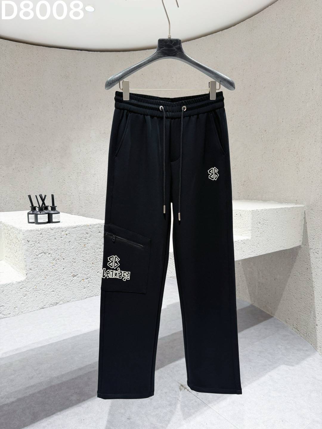 BALENCIAGA バレンシアガ メンズ パンツ イージーパンツ サイドライン ロゴ刺繍 メタルパーツ ブラック グレー