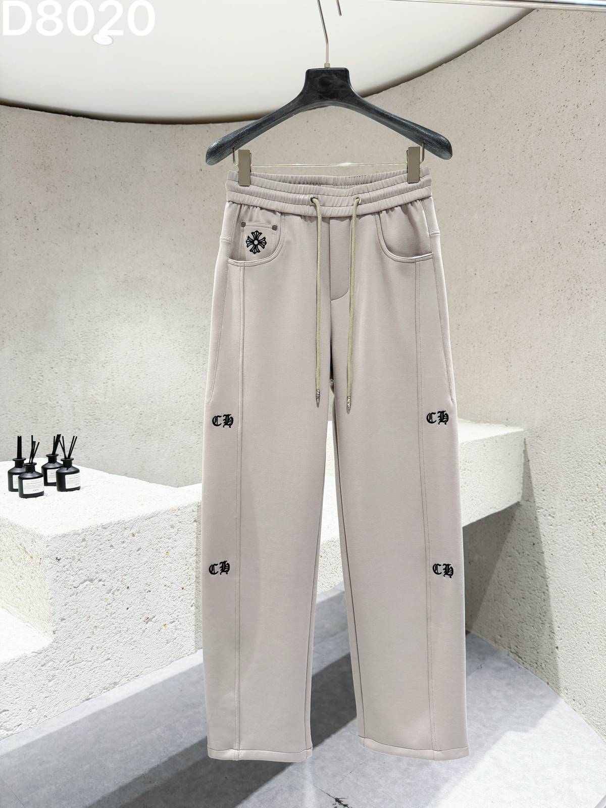 CHROME HEARTS クロムハーツ メンズ イージーパンツ カーゴパンツ サイドライン ロゴ刺繍 メタルパーツ ブラック ベージュ