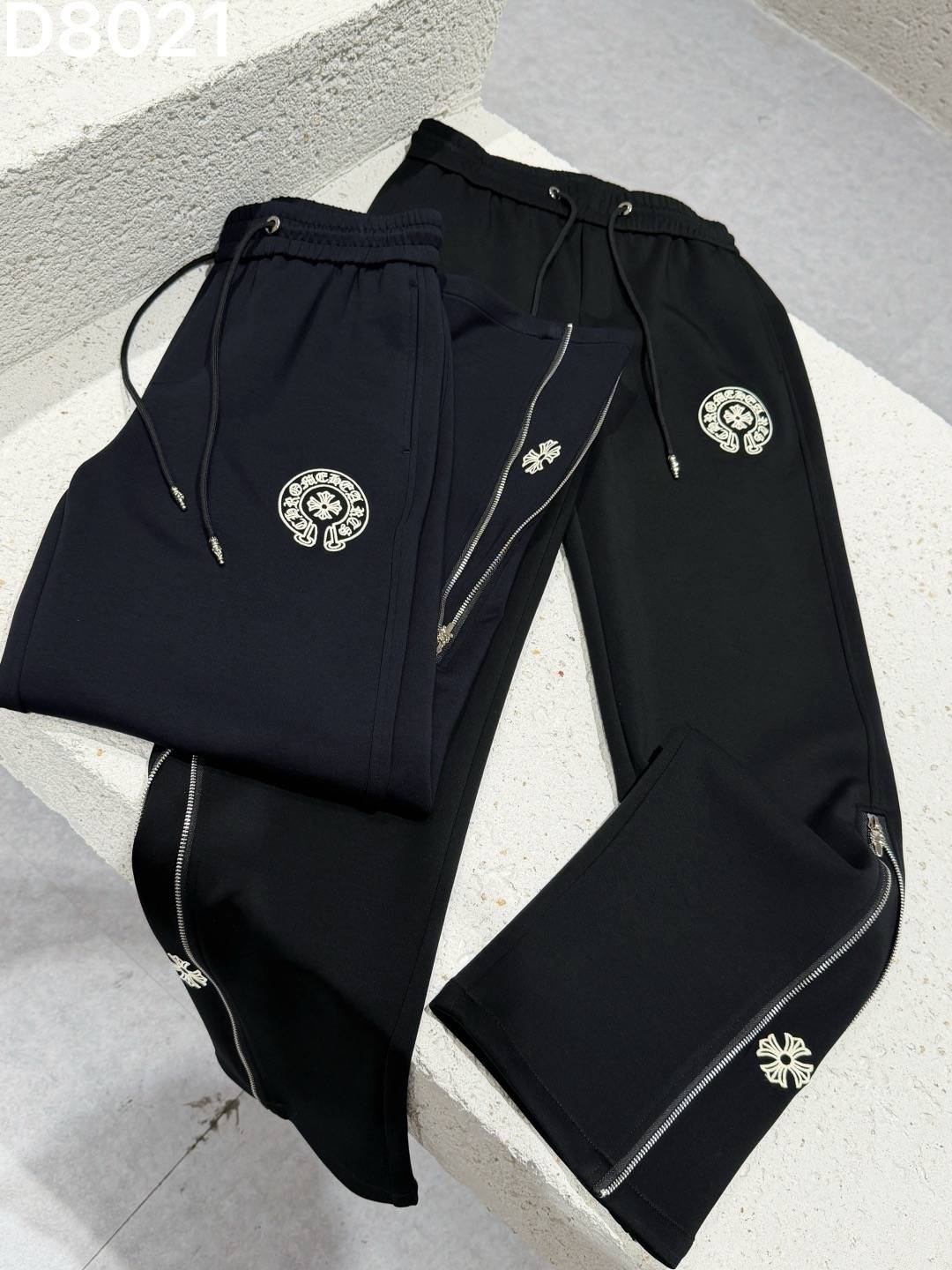 CHROME HEARTS クロムハーツ メンズ パンツ ジョガーパンツ ロゴ刺繍 サイドライン メタルパーツ ブラック - 画像 6