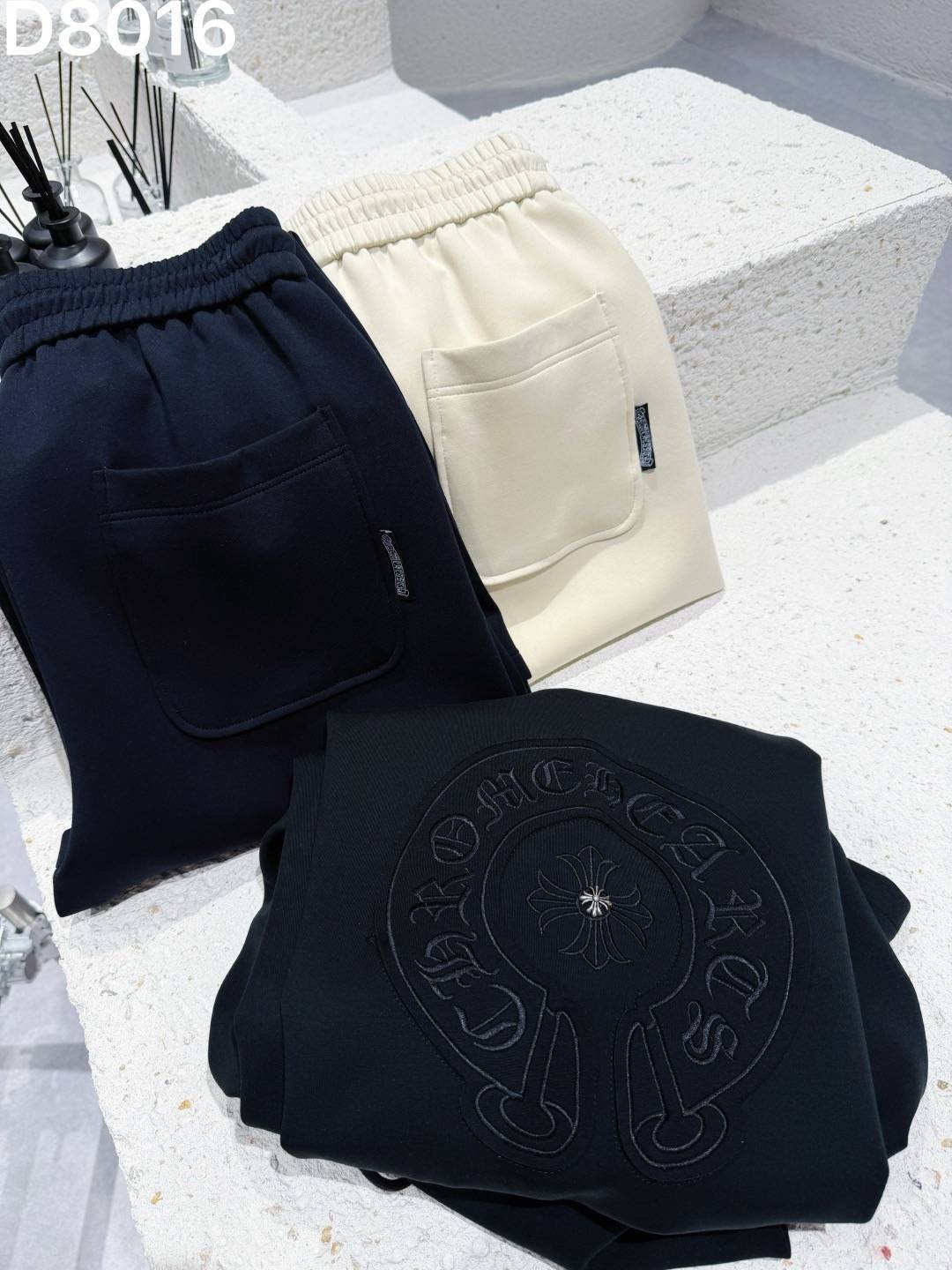 CHROME HEARTS クロムハーツ メンズ パンツ ジョガーパンツ サイドライン ロゴ刺繍 オールシーズン ブラック - 画像 3