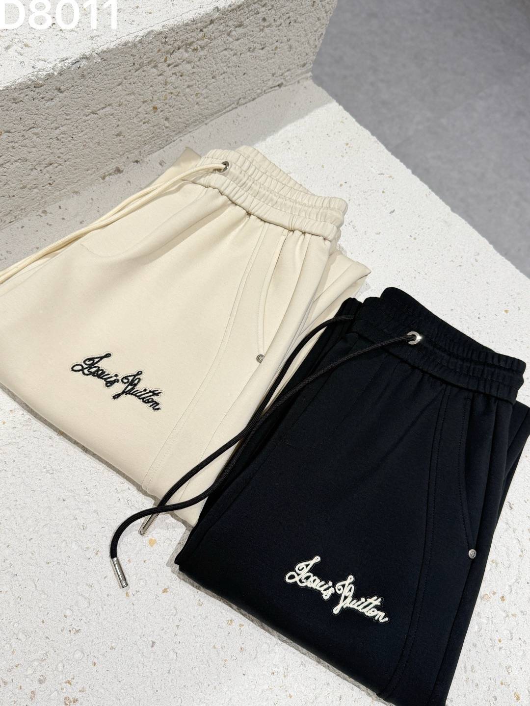 LOEWE ロエベ メンズ ボトムス イージーパンツ サイドライン ロゴ刺繍 ウエストゴム ブラック ベージュ - 画像 3