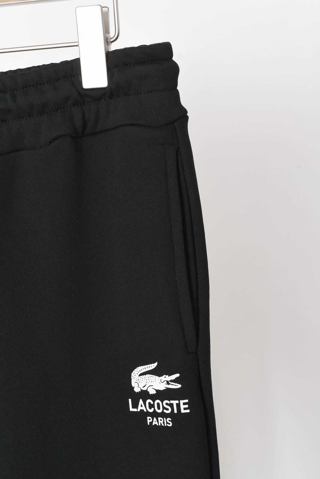 LACOSTE ラコステ メンズ パンツ ジョガーパンツ ウエストゴム ロゴ刺繍 サイドライン ストリート ブラック - 画像 6