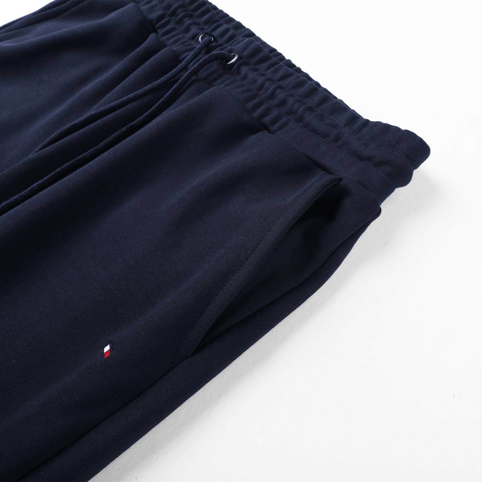 TOMMY HILFIGER メンズ ジョガーパンツ ウエストゴム ロゴ刺繍 サイドライン プチロゴ 脚長効果 ブラック - 画像 7