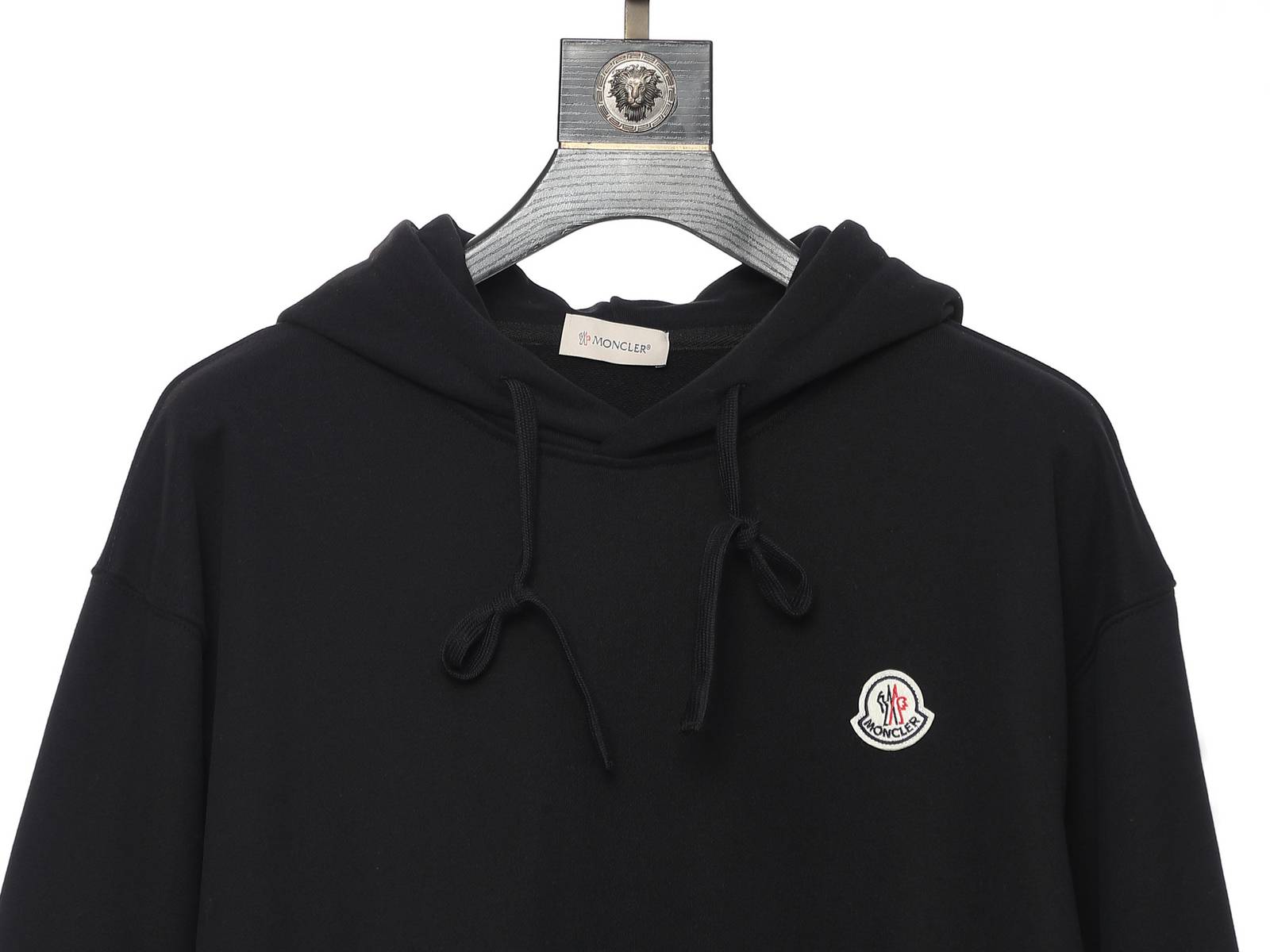 MONCLER モンクレール メンズ パーカー プルオーバー フードの立ち上がりが美しい ロゴプリント 秋冬 オーバーサイズ ブラック ホワイト ネイビー - 画像 7