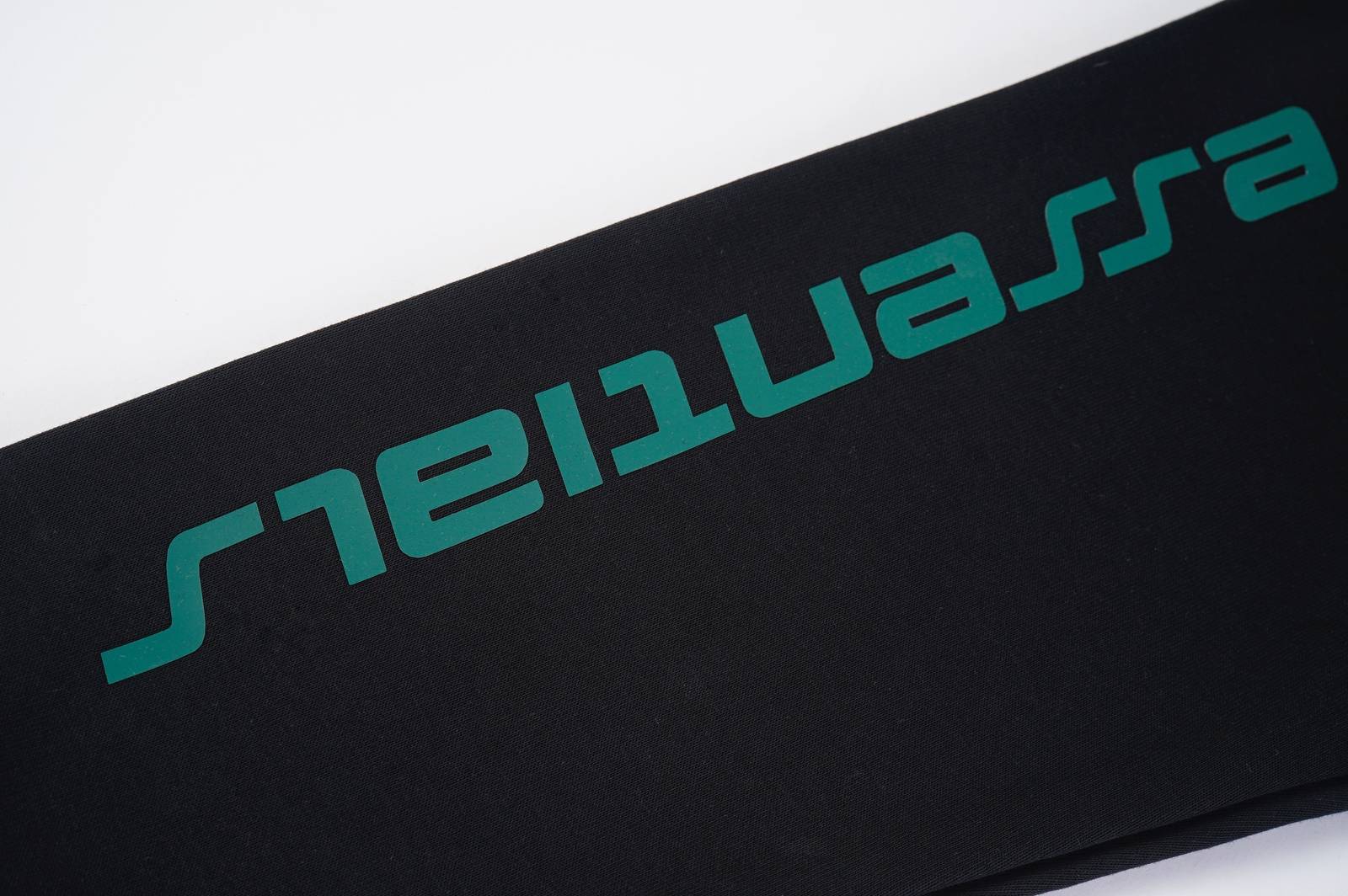 ESSENTIALS エッセンシャルズ メンズ パーカー プルオーバー フロントロゴ ロゴプリント オーバーサイズ 秋冬 ブラック - 画像 5