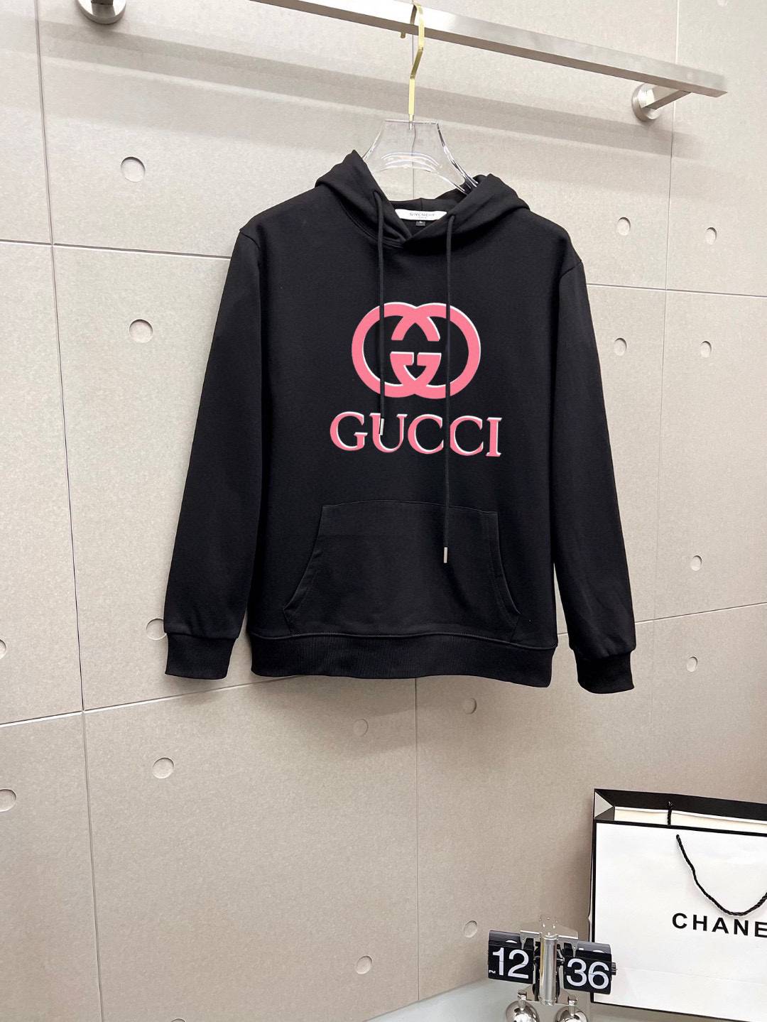 GUCCI グッチ メンズ パーカー プルオーバー フード ロゴプリント フロントロゴ オーバーサイズ ブラック