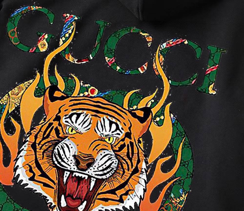 GUCCI グッチ メンズ パーカー プルオーバーパーカー フードの立ち上がりが美しい オーバーサイズ ロゴプリント ブラック ホワイト - 画像 5