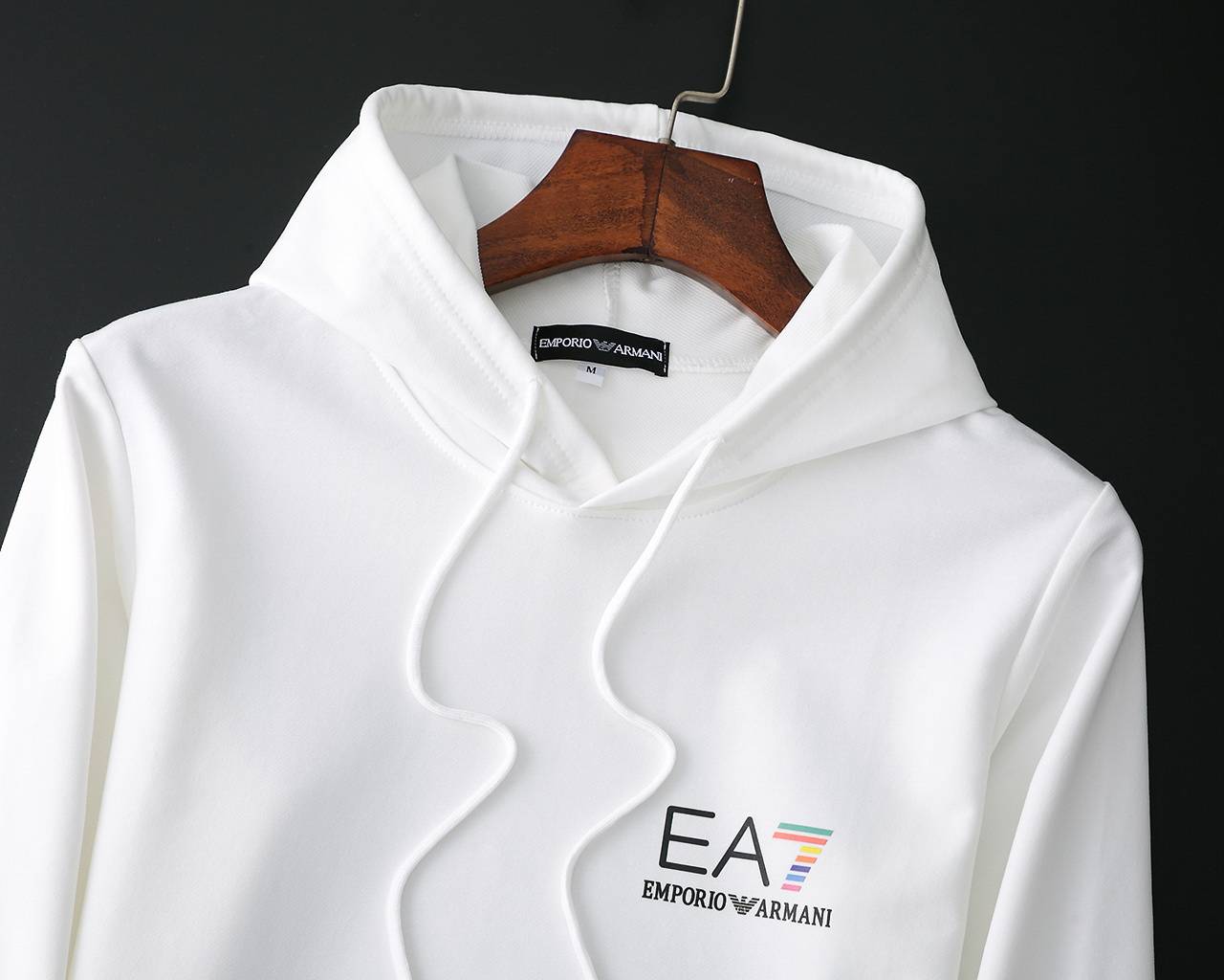 EMPORIO ARMANI メンズ パーカー プルオーバー フードの立ち上がり ロゴプリント オーバーサイズ 秋冬 ブラック - 画像 10