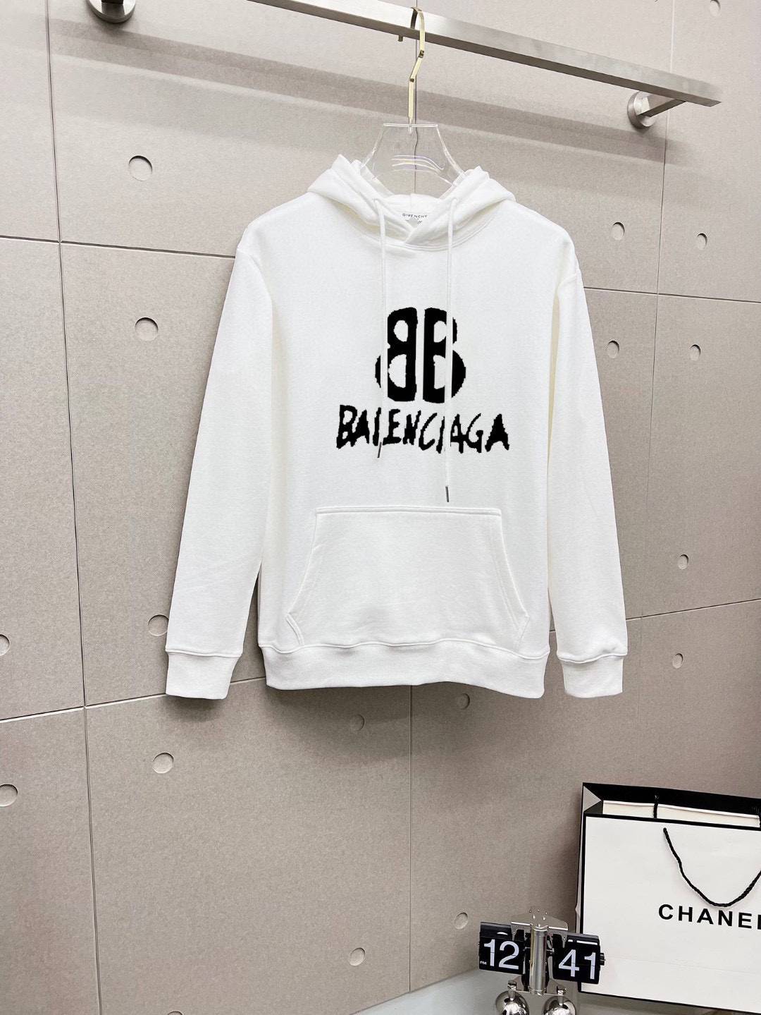 BALENCIAGA バレンシアガ メンズ パーカー プルオーバー フロントロゴプリント オーバーサイズ ブラック ホワイト