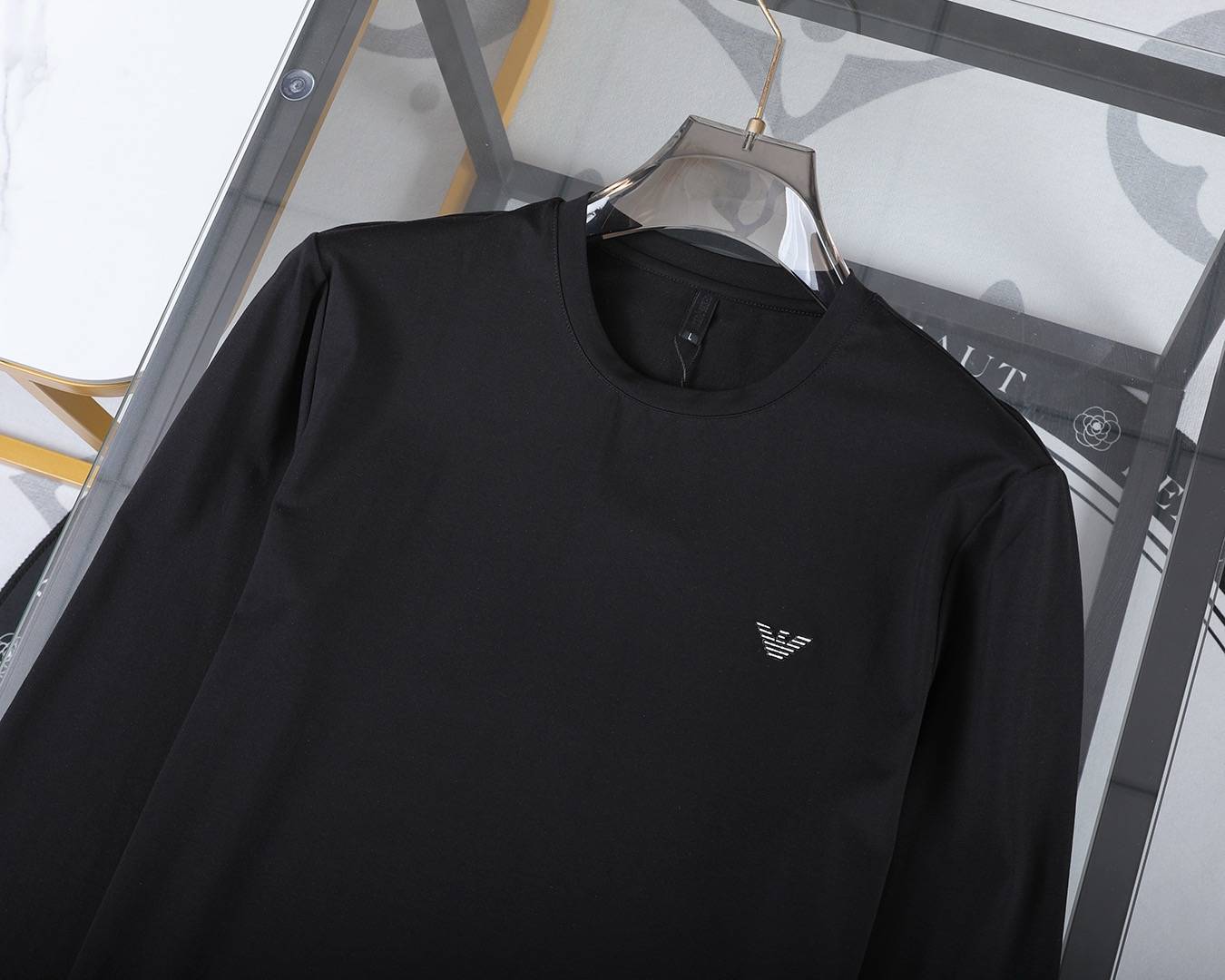 ARMANI エルメス メンズ ロンT 長袖Tシャツ クルーネック 袖リブ ロゴ刺繍 上質コットン ブラック - 画像 3
