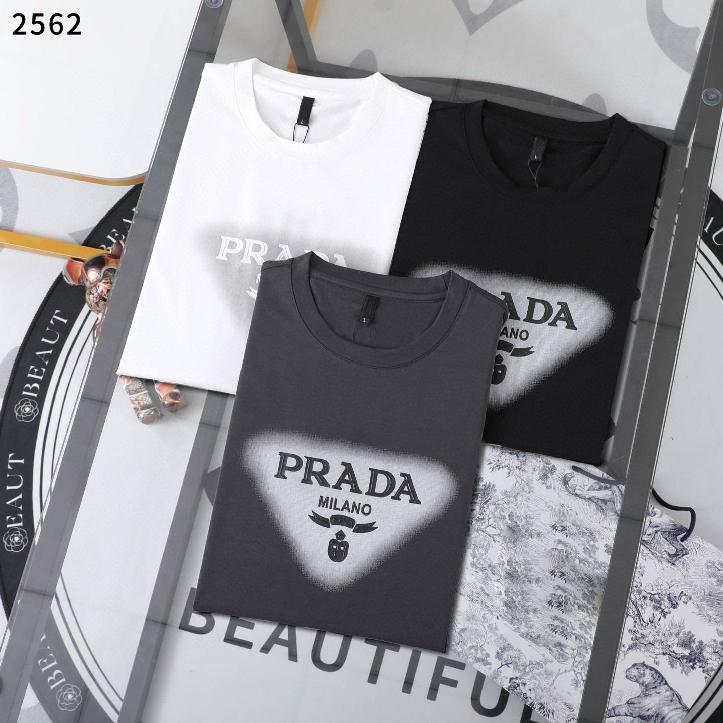 PRADA メンズ ロンT 長袖Tシャツ クルーネック 袖リブ ロゴプリント オーバーサイズ ブラック - 画像 2