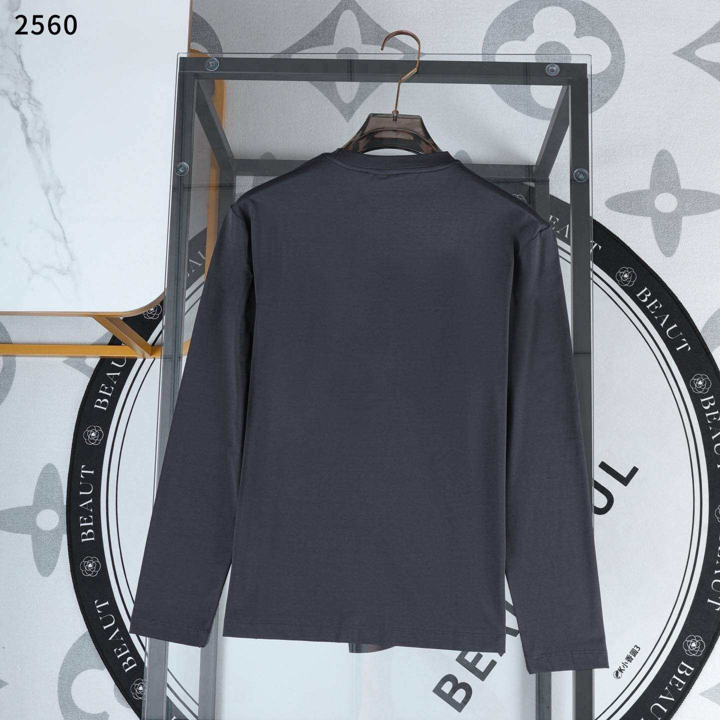 PRADA プラダ メンズ ロンT 長袖Tシャツ クルーネック 袖リブ サークルロゴ ロゴプリント オーバーサイズ ブラック ホワイト - 画像 4