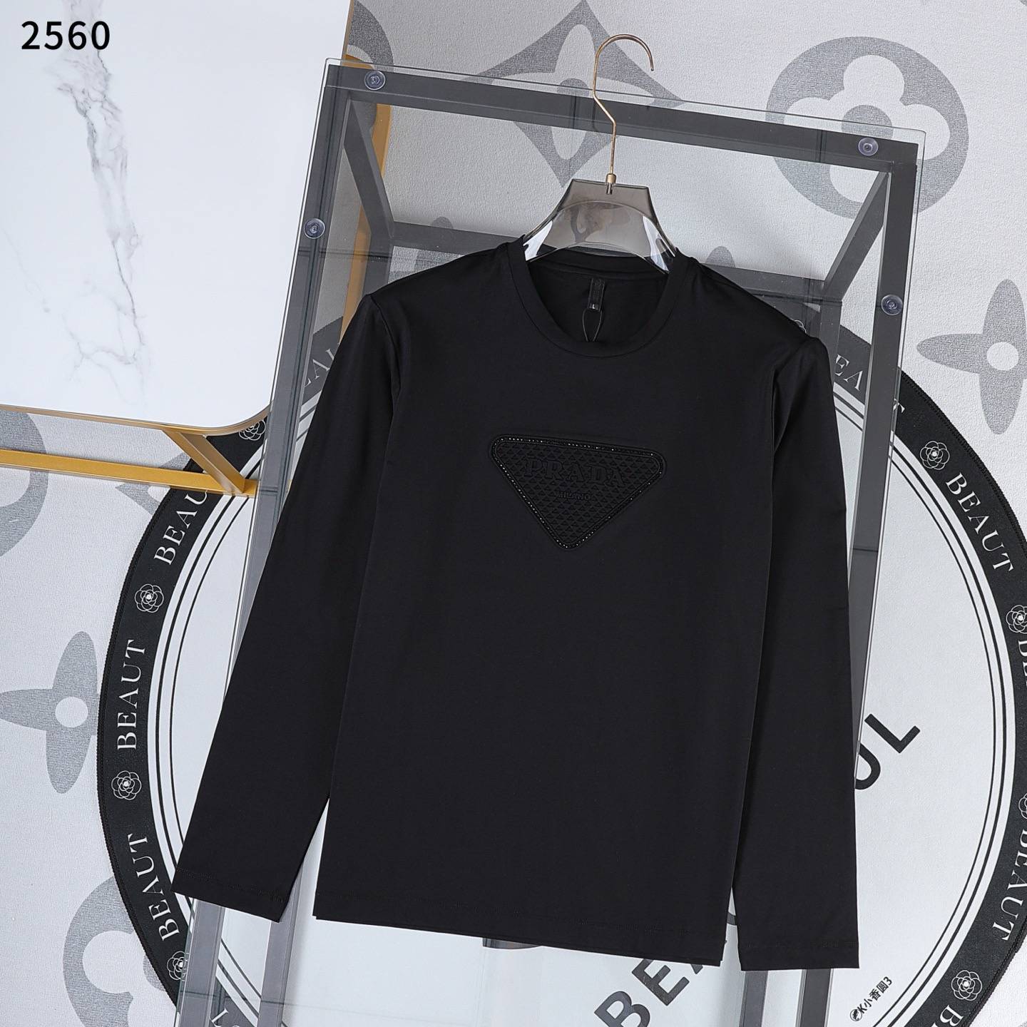 PRADA プラダ メンズ ロンT 長袖Tシャツ クルーネック 袖リブ サークルロゴ ロゴプリント オーバーサイズ ブラック ホワイト - 画像 6