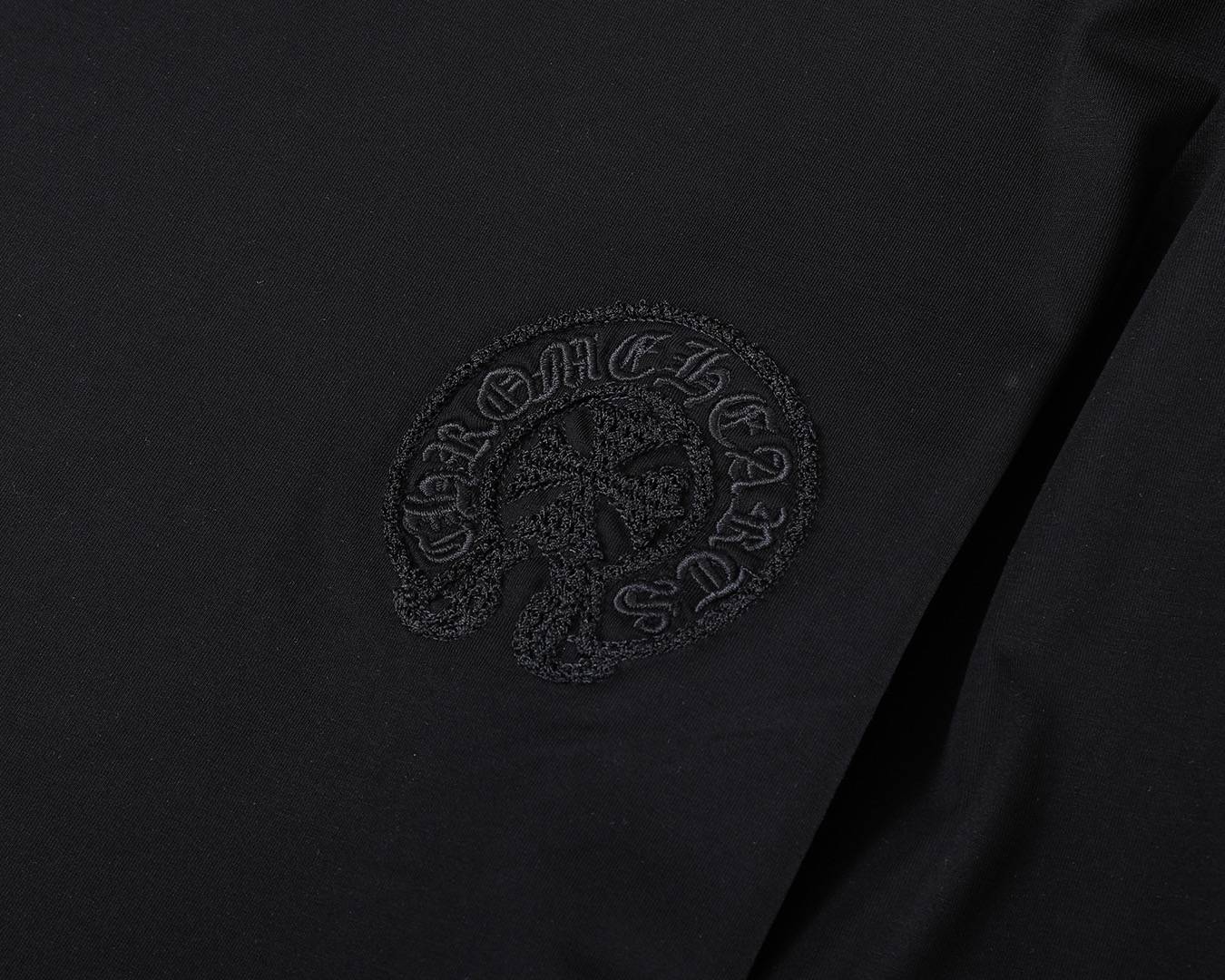 CHROME HEARTS クロムハーツ メンズ ロンT 長袖Tシャツ クルーネック 袖リブ ロゴ刺繍 オーバーサイズ ブラック - 画像 3
