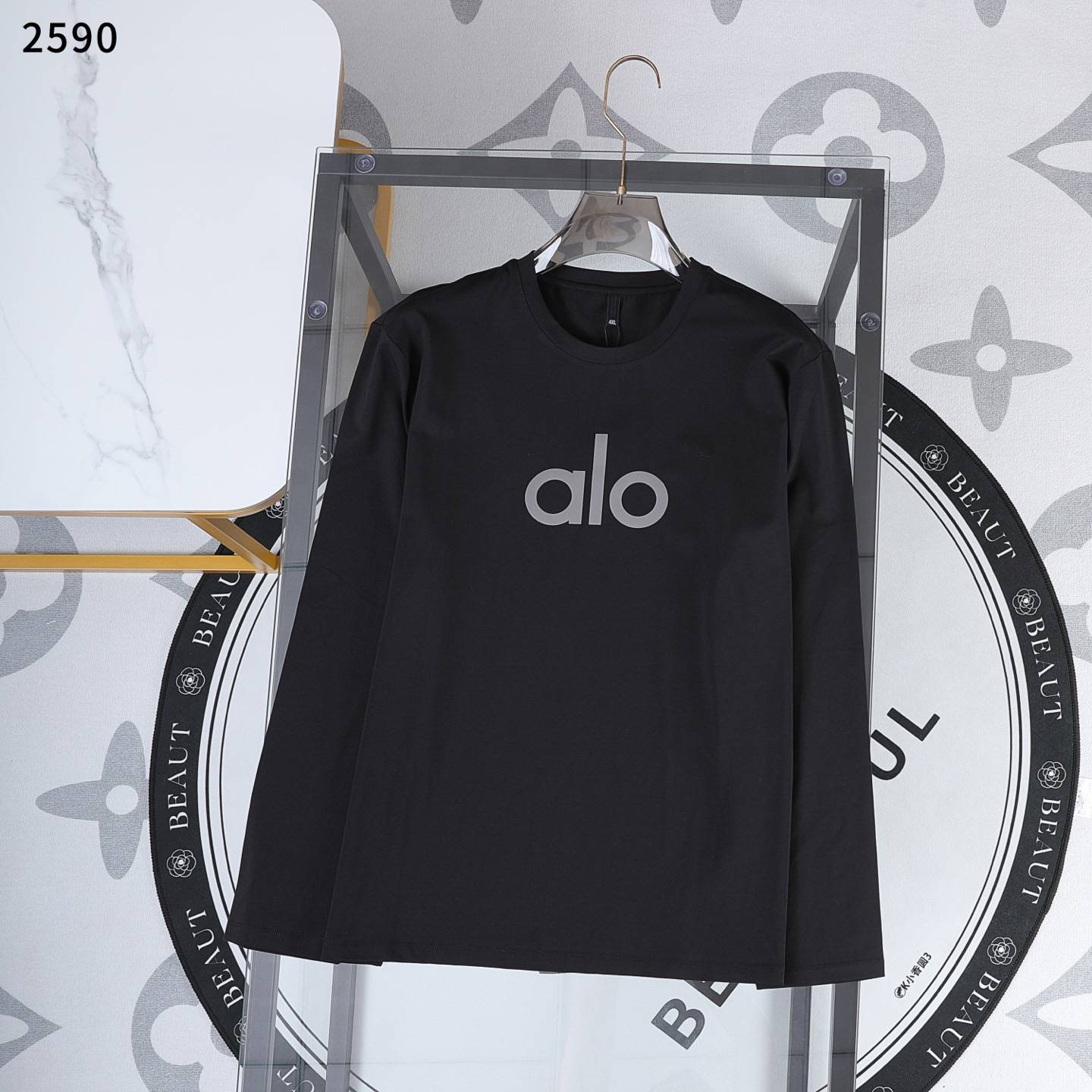 ALO メンズ ロンT 長袖Tシャツ クルーネック 袖リブ ロゴプリント オーバーサイズ ブラック