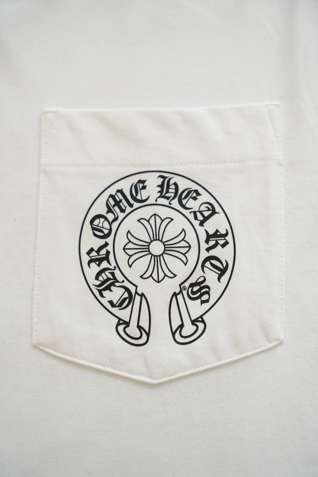 CHROME HEARTS クロムハーツ メンズ ロンT 長袖Tシャツ クルーネック 袖リブ ロゴプリント オーバーサイズ ブラック - 画像 4