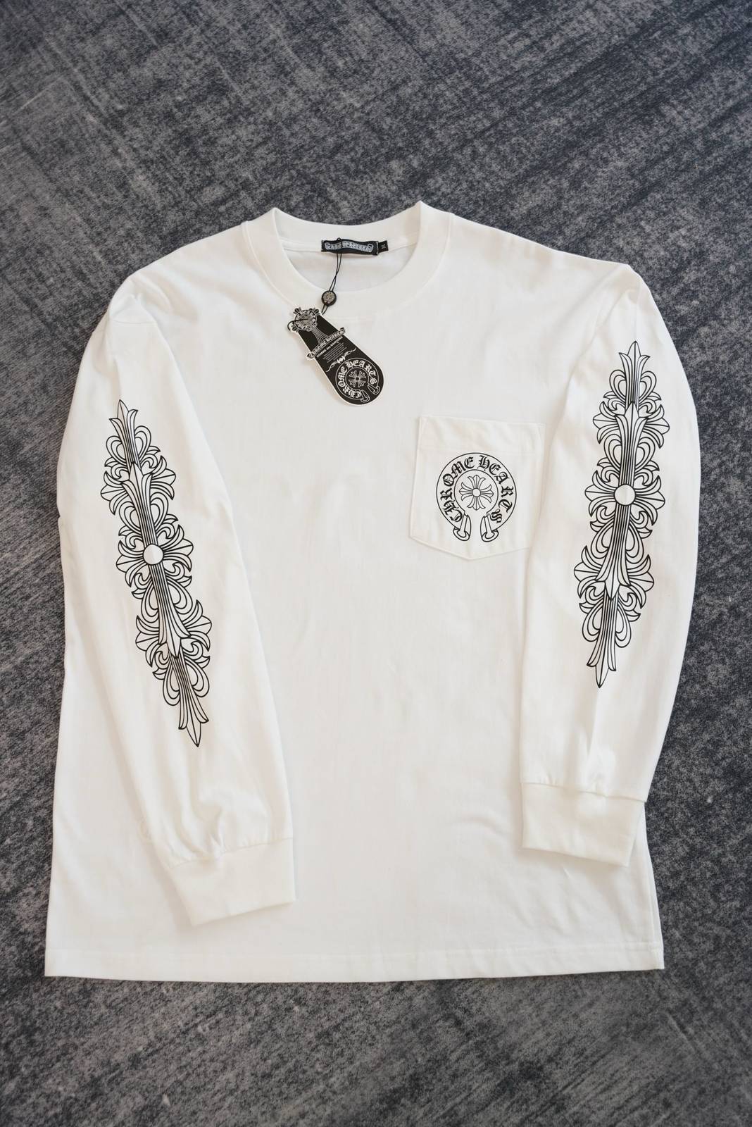CHROME HEARTS クロムハーツ メンズ ロンT 長袖Tシャツ クルーネック 袖リブ ロゴプリント オーバーサイズ ブラック - 画像 5