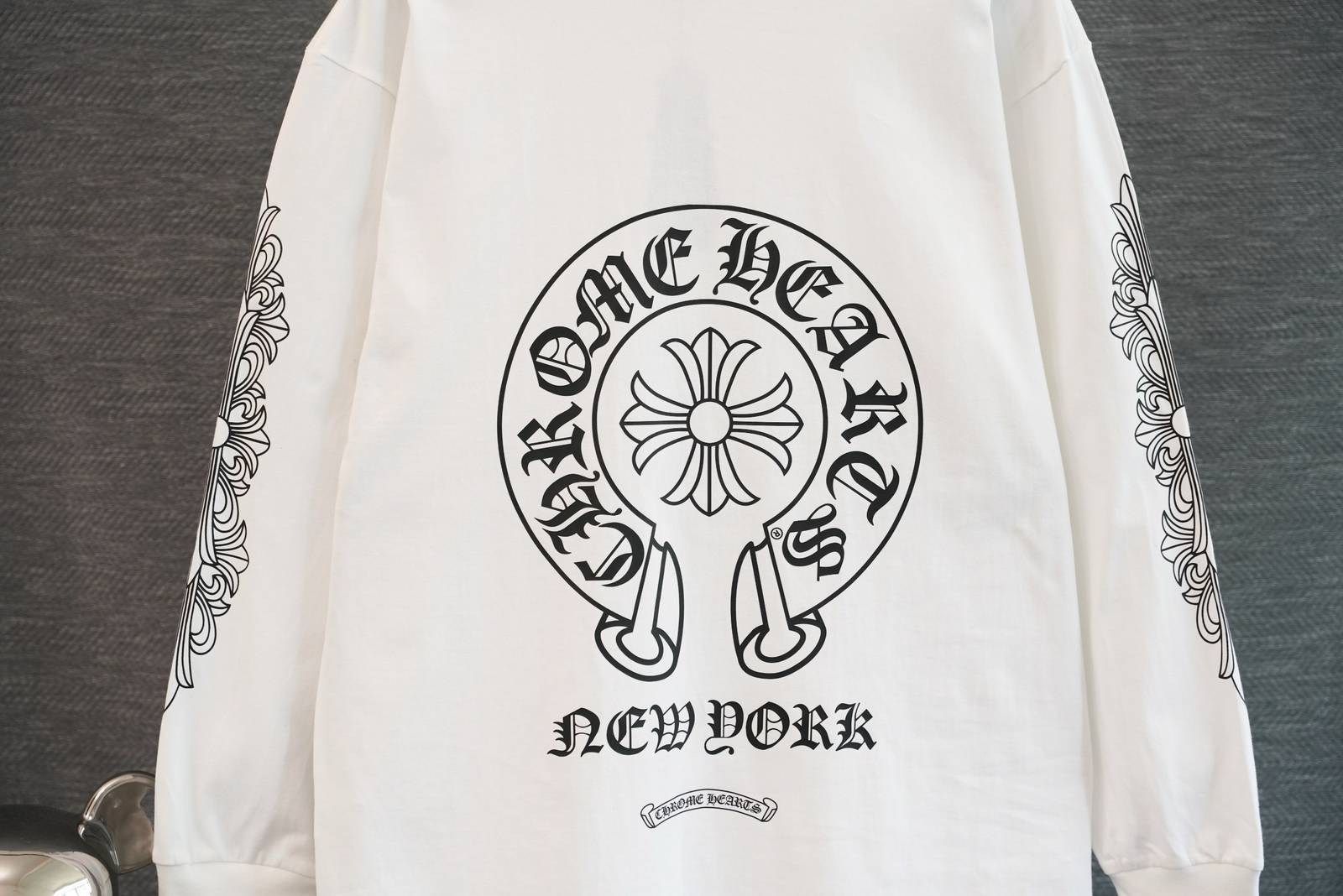 CHROME HEARTS クロムハーツ メンズ ロンT 長袖Tシャツ クルーネック 袖リブ ロゴプリント オーバーサイズ ブラック - 画像 6