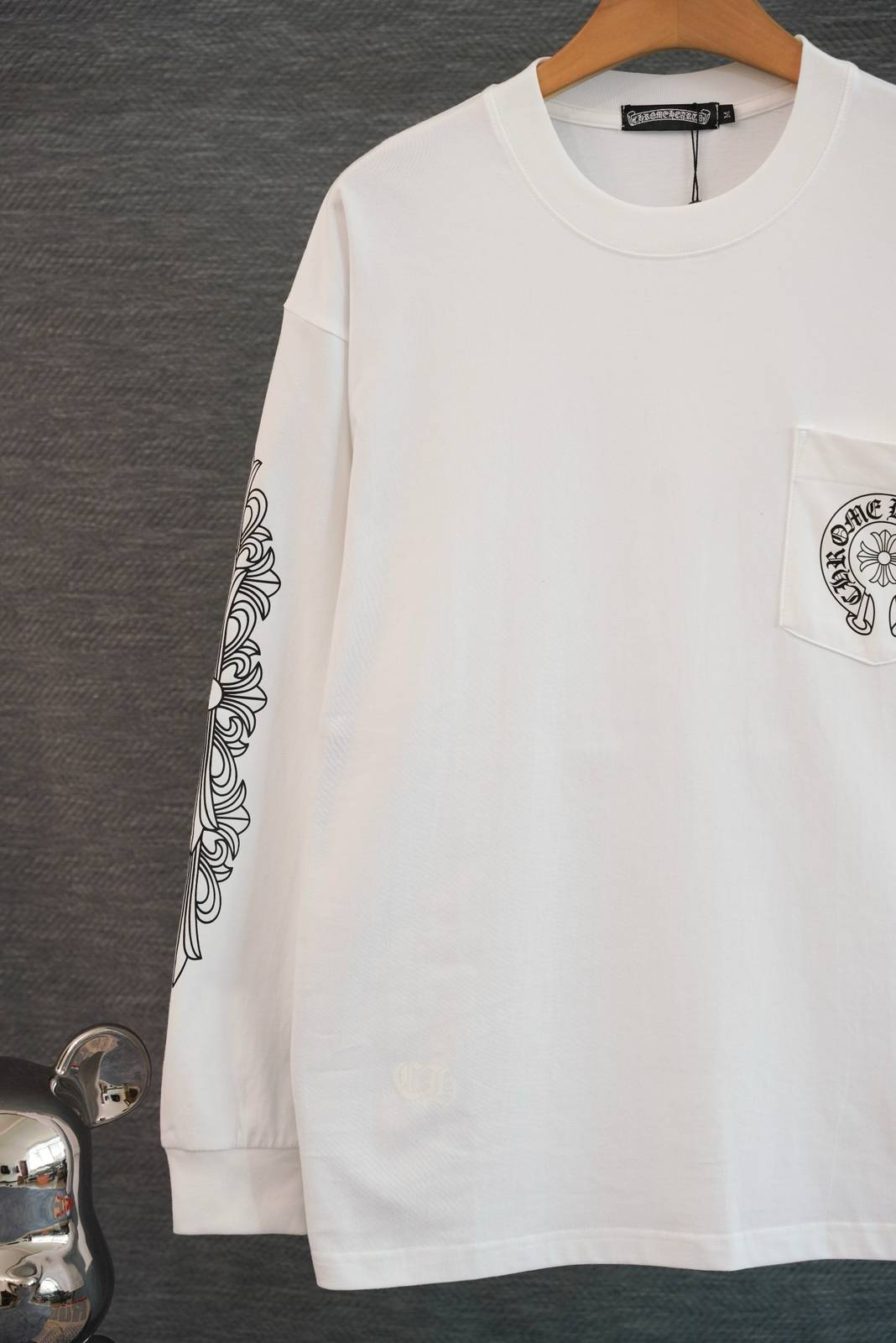 CHROME HEARTS クロムハーツ メンズ ロンT 長袖Tシャツ クルーネック 袖リブ ロゴプリント オーバーサイズ ブラック - 画像 7