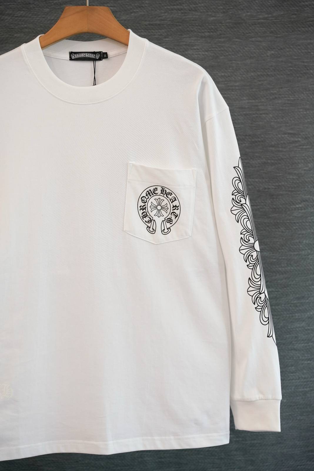 CHROME HEARTS クロムハーツ メンズ ロンT 長袖Tシャツ クルーネック 袖リブ ロゴプリント オーバーサイズ ブラック - 画像 8