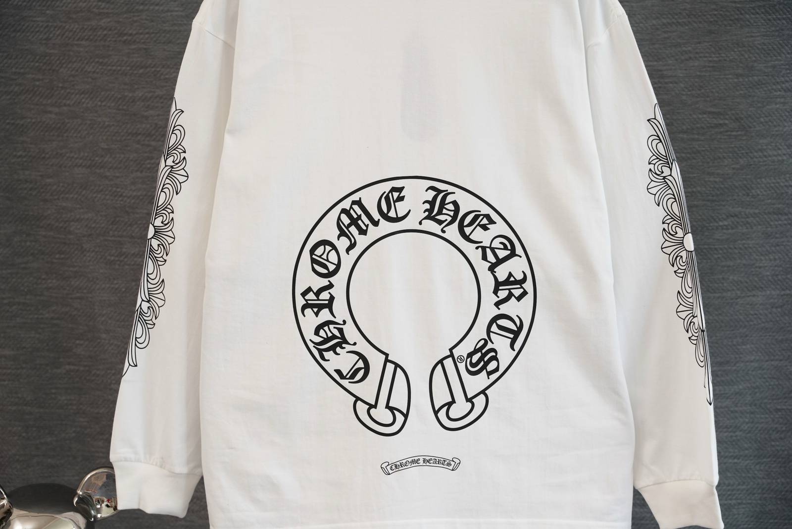 CHROME HEARTS クロムハーツ メンズ 長袖Tシャツ ロンT クルーネック 袖リブ ロゴプリント オーバーサイズ ブラック - 画像 5