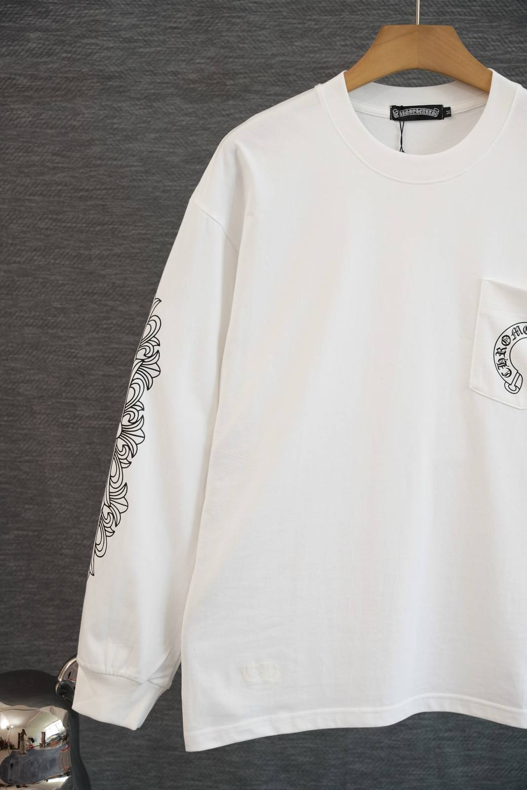 CHROME HEARTS クロムハーツ メンズ 長袖Tシャツ ロンT クルーネック 袖リブ ロゴプリント オーバーサイズ ブラック - 画像 6