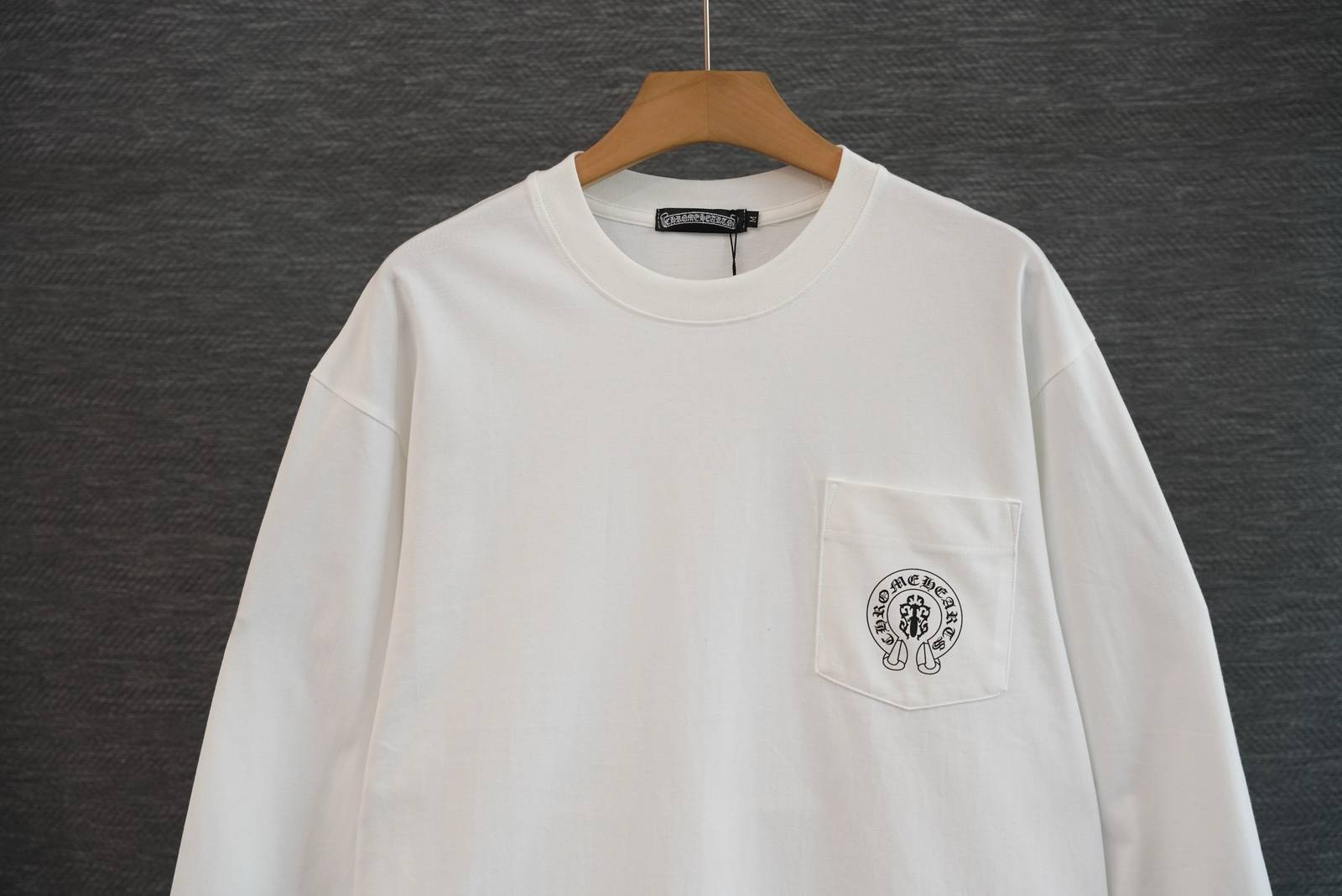 CHROME HEARTS クロムハーツ メンズ ロンT 長袖Tシャツ クルーネック 袖リブ ロゴプリント オーバーサイズ ブラック ホワイト - 画像 6