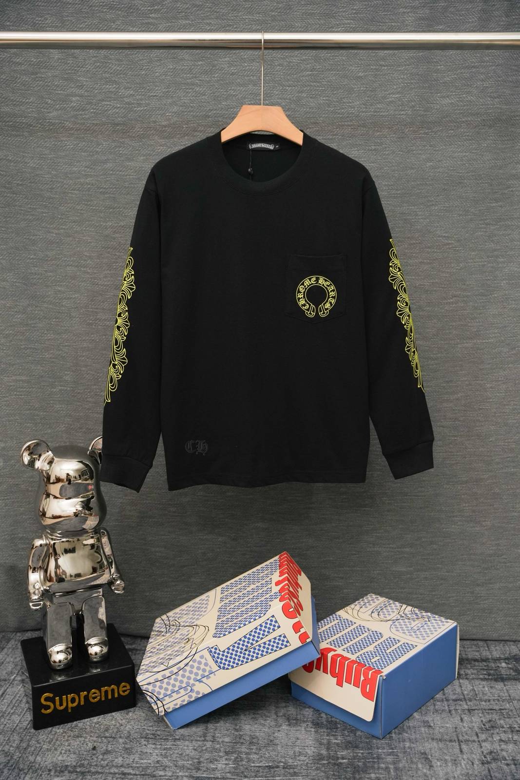 CHROME HEARTS クロムハーツ メンズ ロンT 長袖Tシャツ クルーネック 袖リブ アームプリント オーバーサイズ ブラック - 画像 3