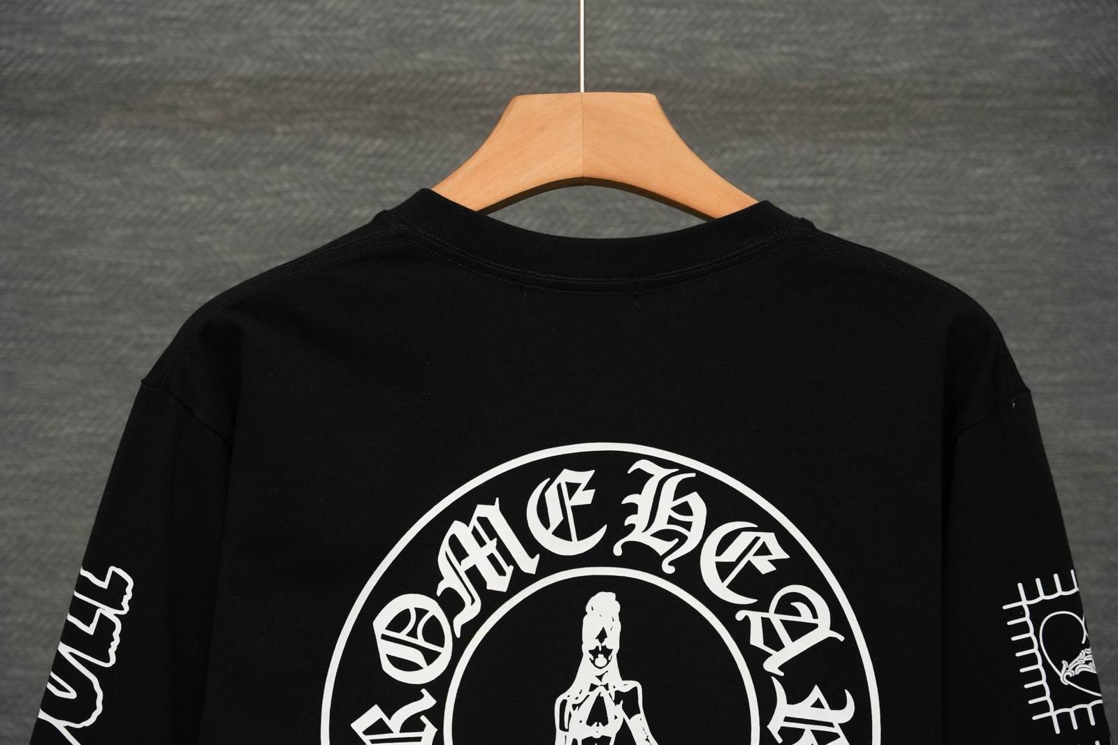 CHROME HEARTS クロムハーツ メンズ ロンT 長袖Tシャツ クルーネック 袖リブ ロゴプリント オーバーサイズ ブラック - 画像 5