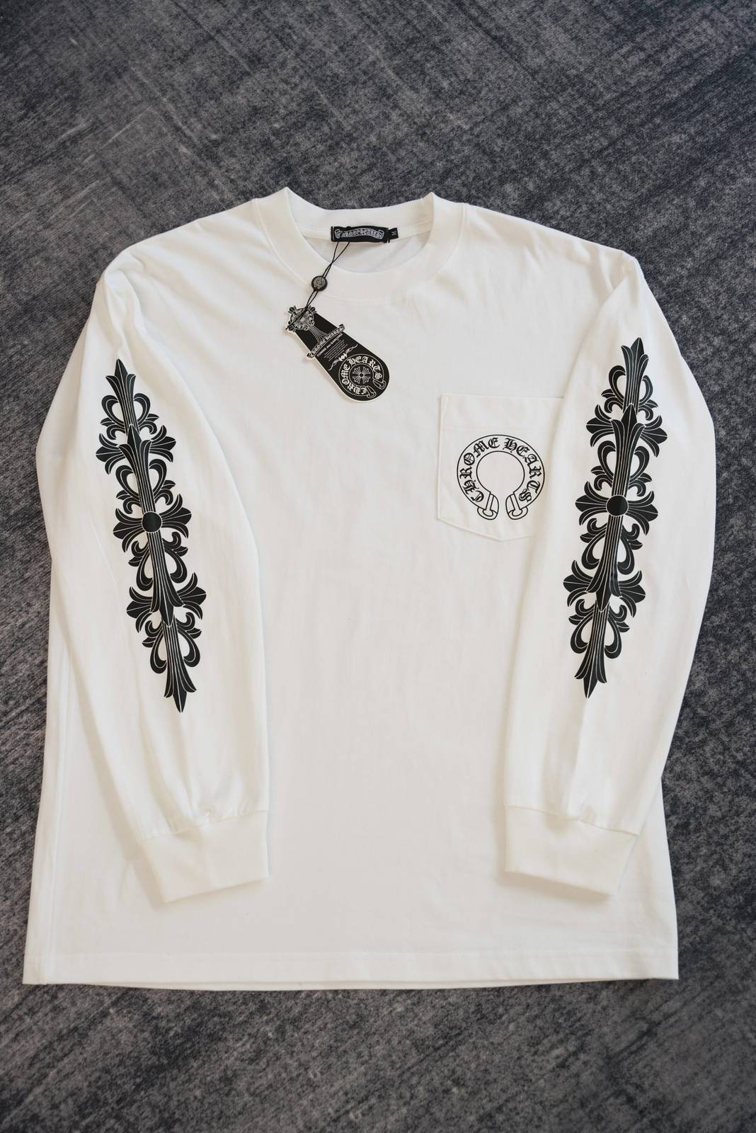 CHROME HEARTS クロムハーツ メンズ ロンT 長袖Tシャツ クルーネック 袖リブ ロゴプリント オーバーサイズ ブラック - 画像 8