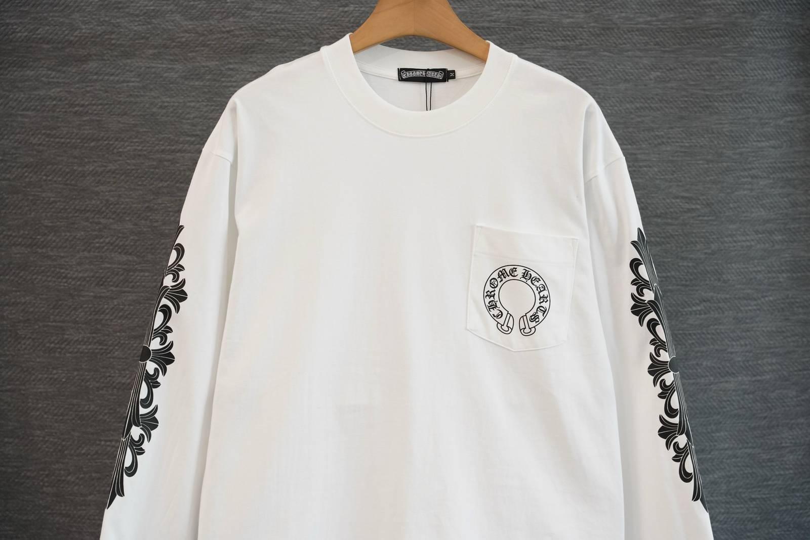 CHROME HEARTS クロムハーツ メンズ ロンT 長袖Tシャツ クルーネック 袖リブ ロゴプリント オーバーサイズ ブラック - 画像 11