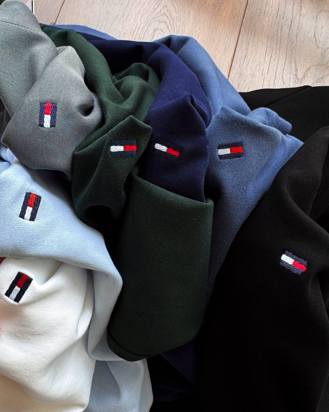TOMMY HILFIGER メンズ ロンT 長袖Tシャツ クルーネック 袖リブ ロゴプリント オーバーサイズ ブラック - 画像 7
