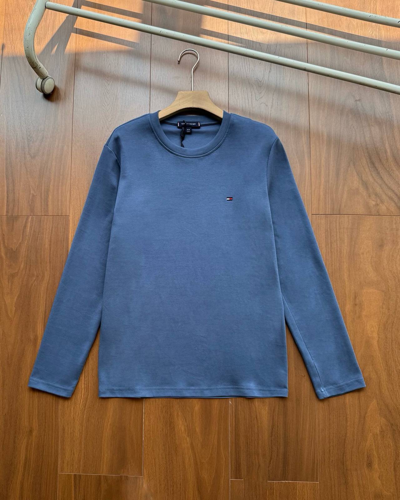 TOMMY HILFIGER メンズ ロンT 長袖Tシャツ クルーネック 袖リブ ロゴプリント オーバーサイズ ブラック - 画像 10